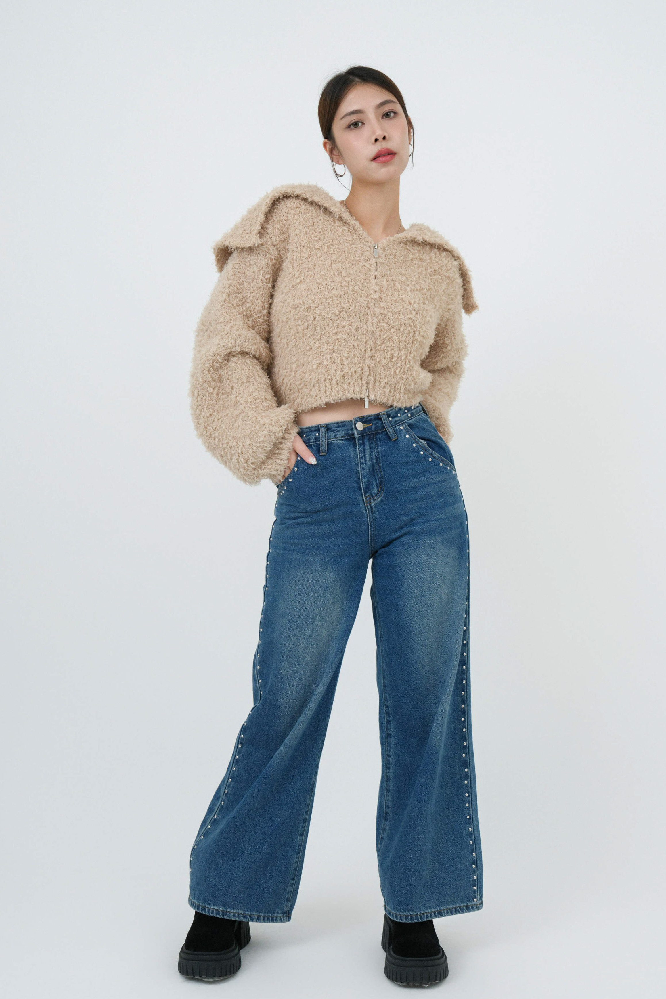 大反領鬆軟毛毛針織短外套 (現貨款式）