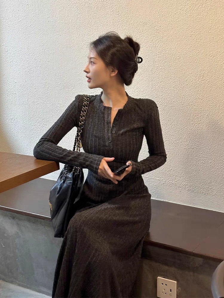 坑條挺版休閒長洋裝