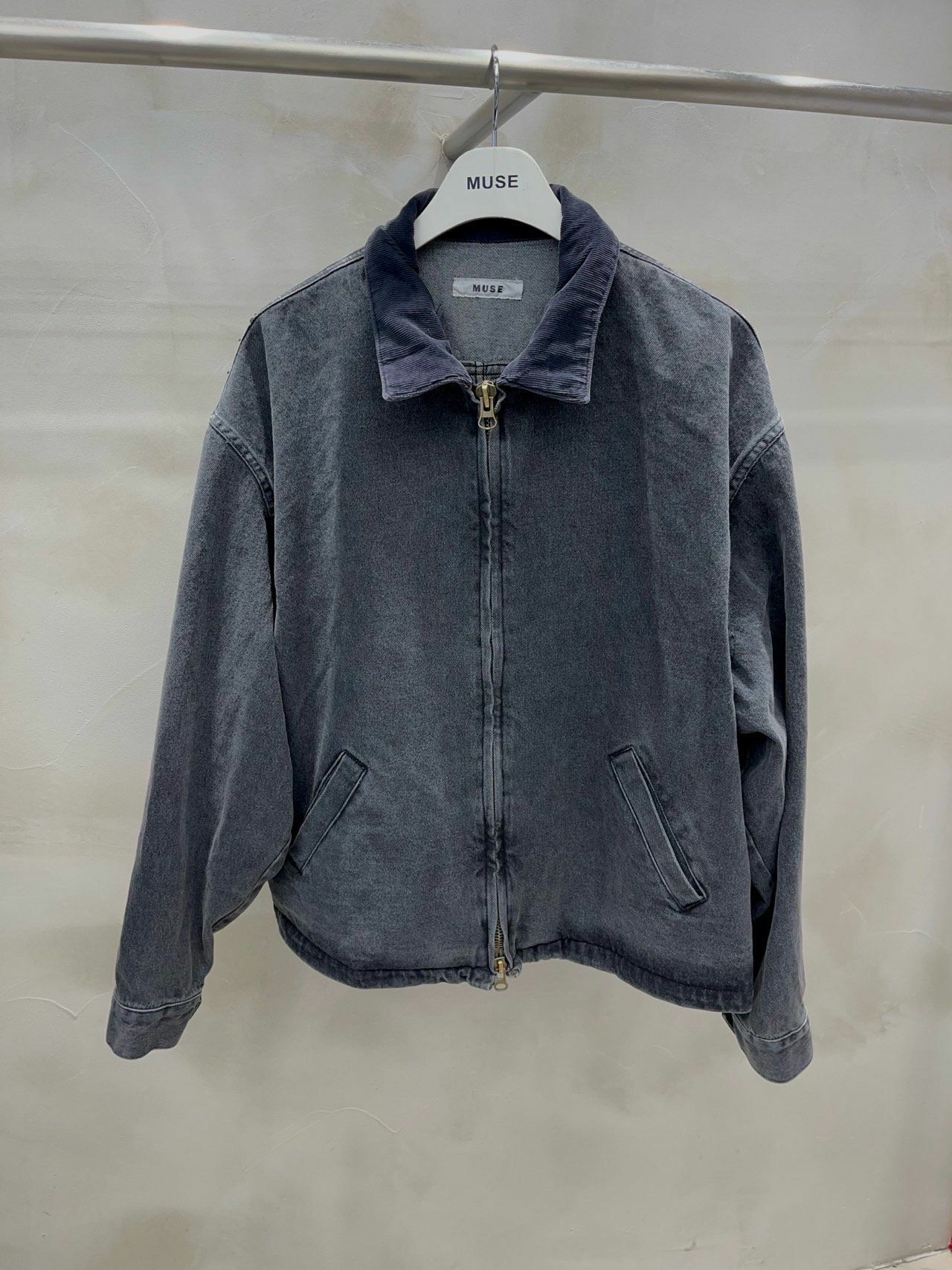 洗水反領拉鍊牛仔褸 MUSE-005JK