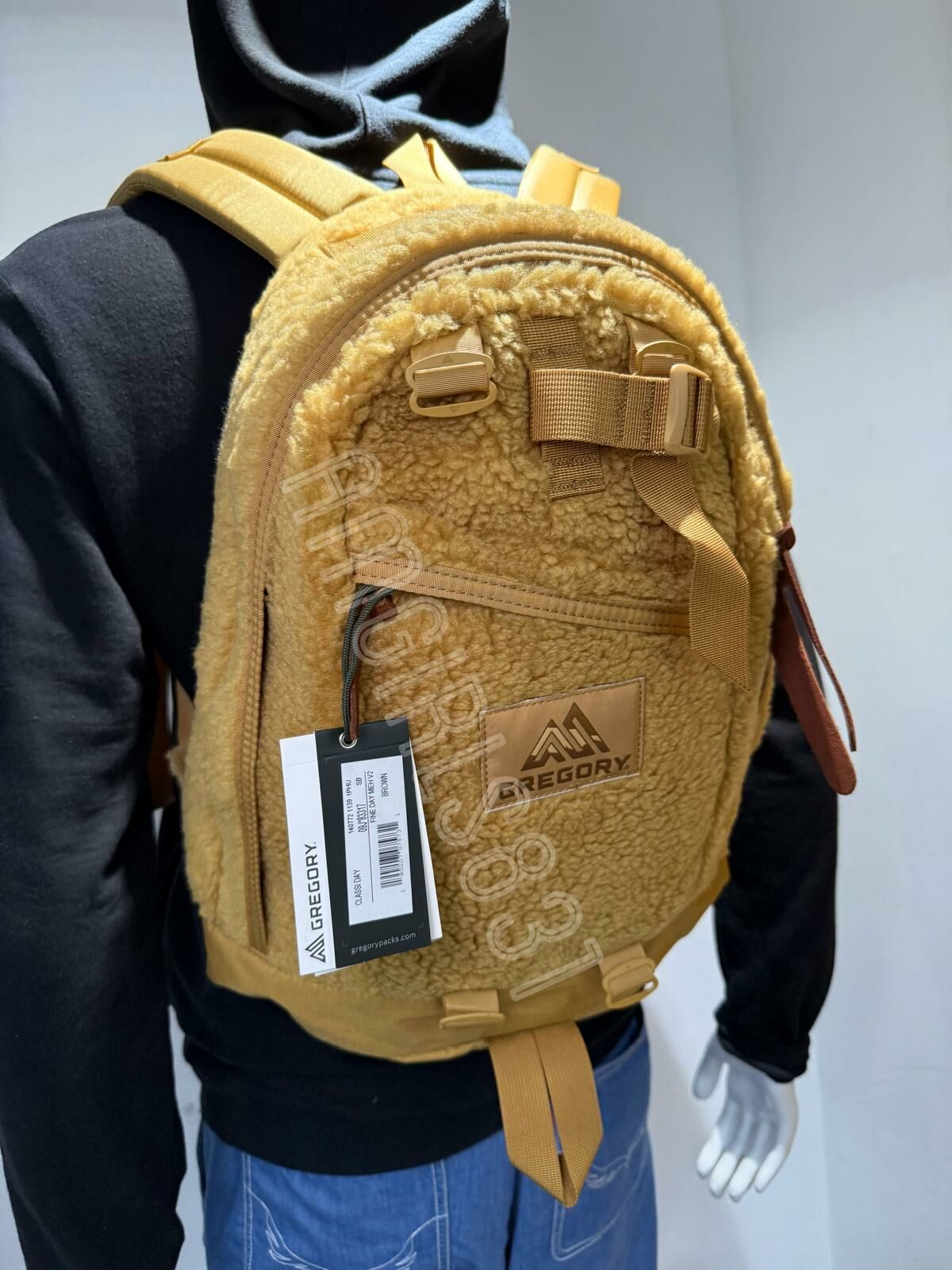 Gregory fine day Meh Brown 搖粒絨