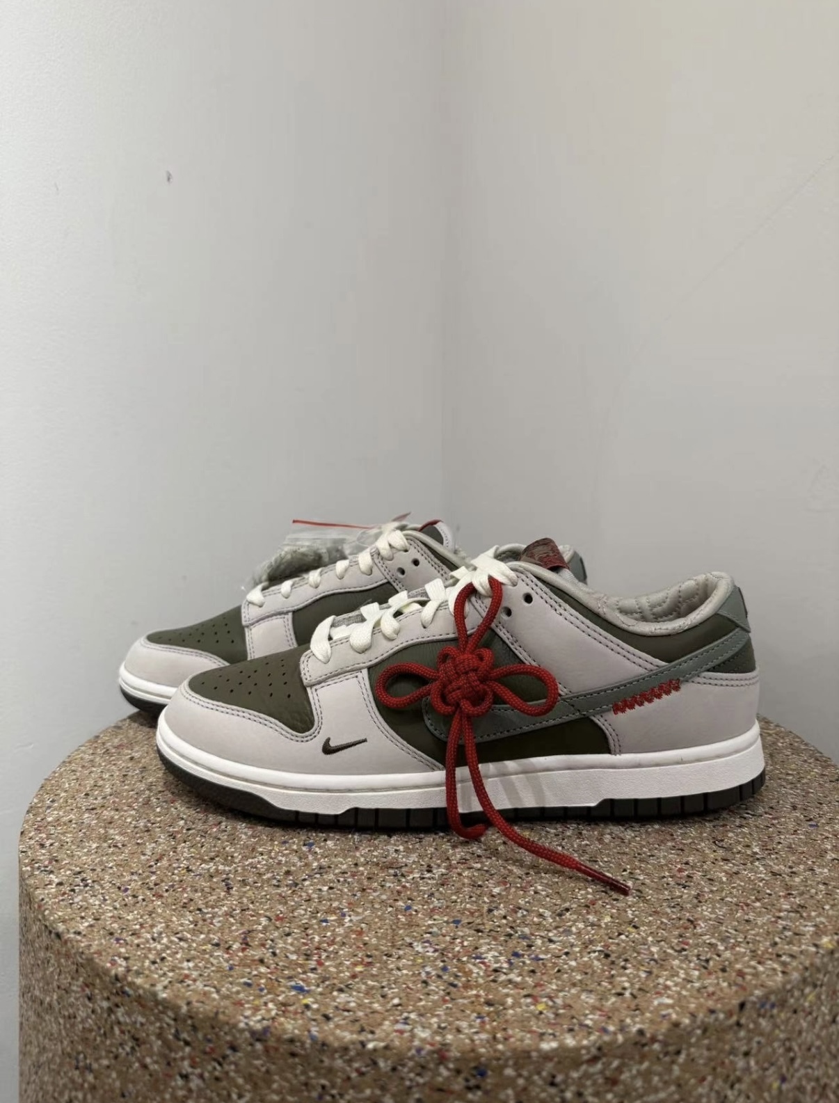 Nike Dunk Low CNY "Year Of The Snake" 反轉橄欖綠 荔枝皮 平安結 男女款 HV5980-231/預購