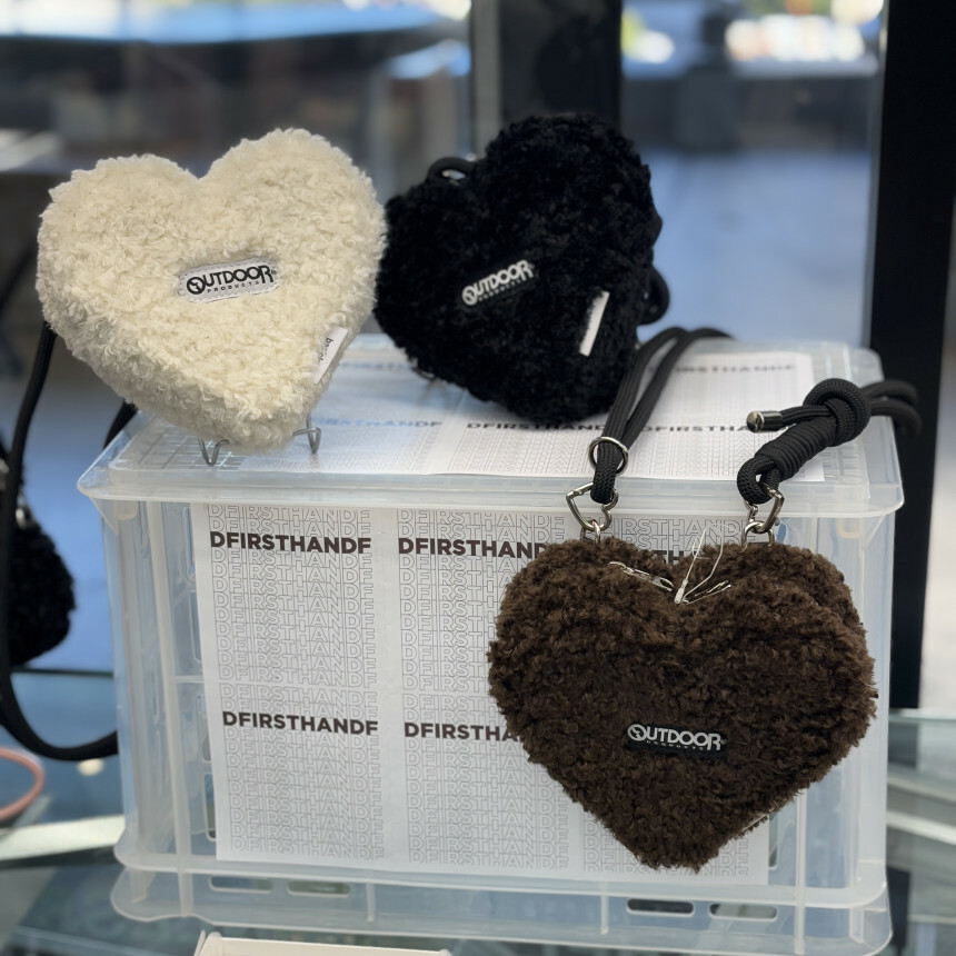 Outdoor Products x Basicks Mini Boa Heart Bag 日本限定 毛茸茸 愛心 小包