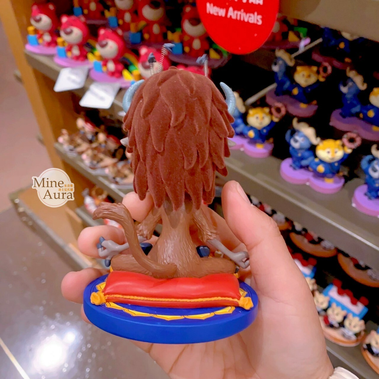 氂牛 犀利哥 Yax 打坐 造型 擺飾品 動物方城市 Zootopia -上海迪士尼樂園