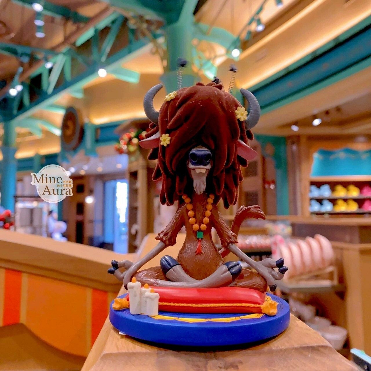 氂牛 犀利哥 Yax 打坐 造型 擺飾品 動物方城市 Zootopia -上海迪士尼樂園