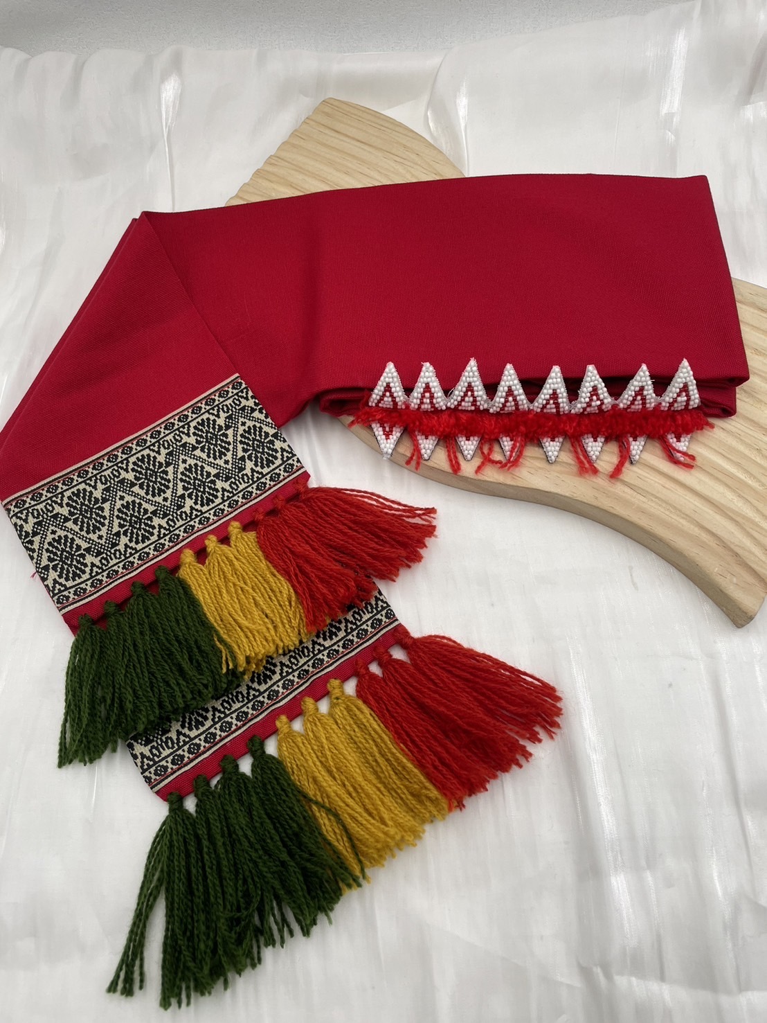 No.4-16瓣珠繡額花寬頭巾160cm