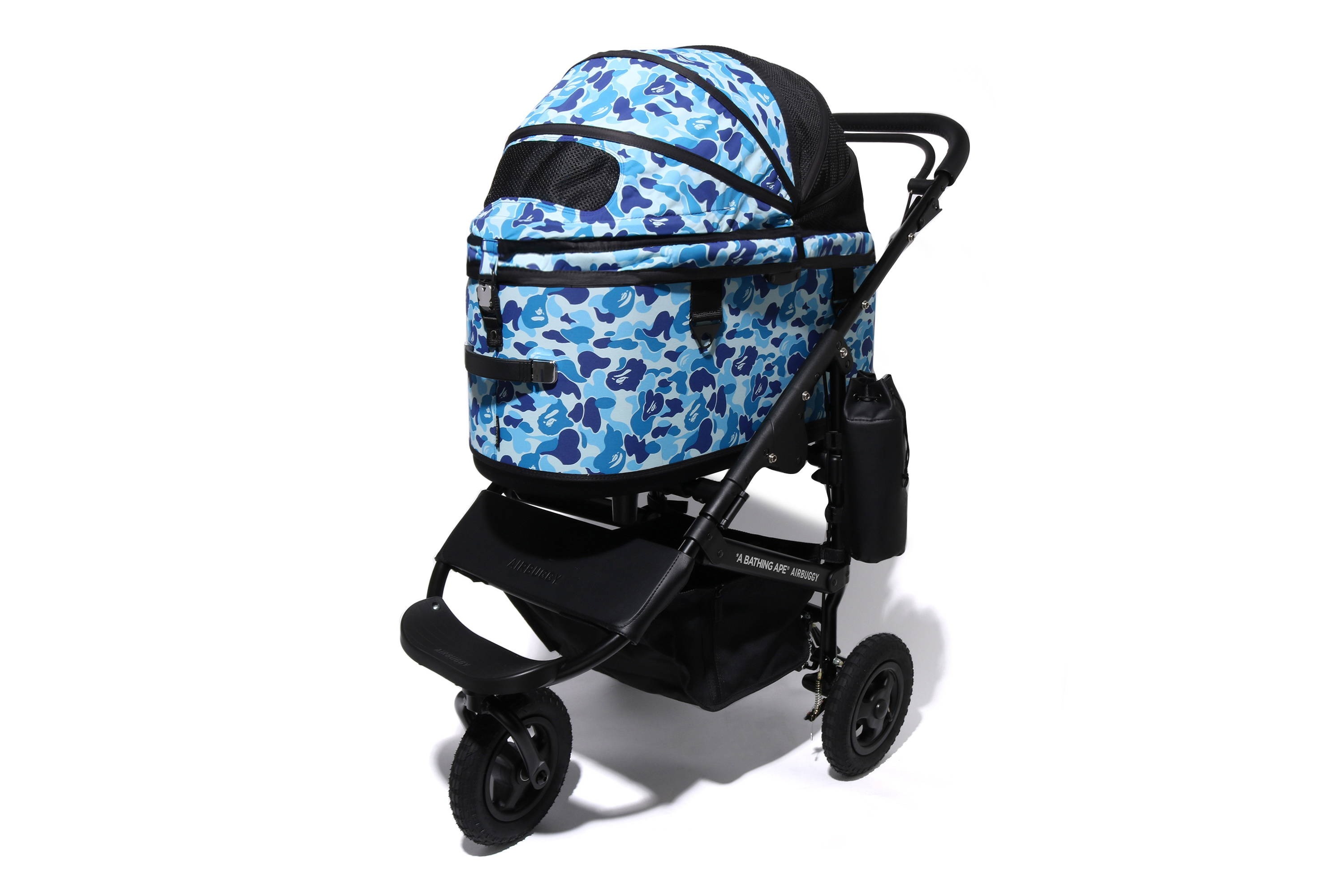 A BATHING APE x AIRBUGGY 聯名限定寵物推車 45度角正面照
