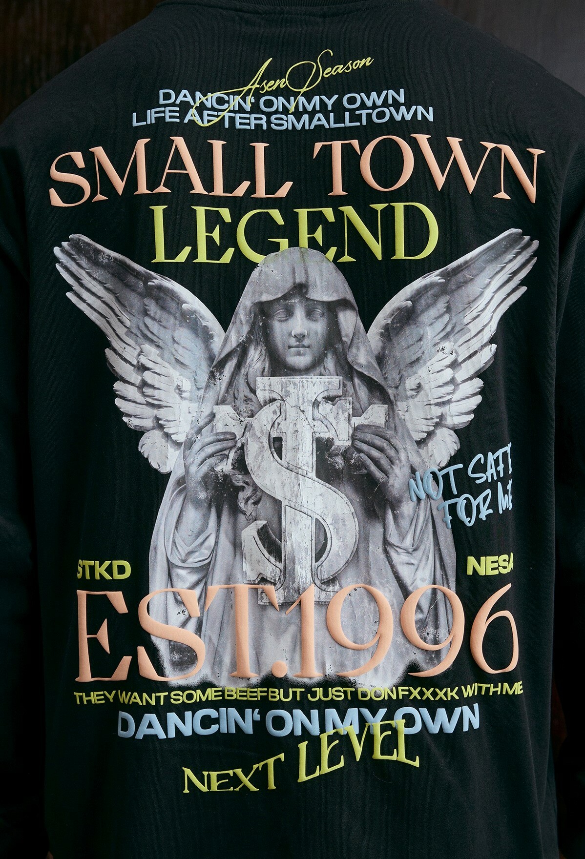 STK SmallTownKid 天使雕像 斑駁印花 薄長袖