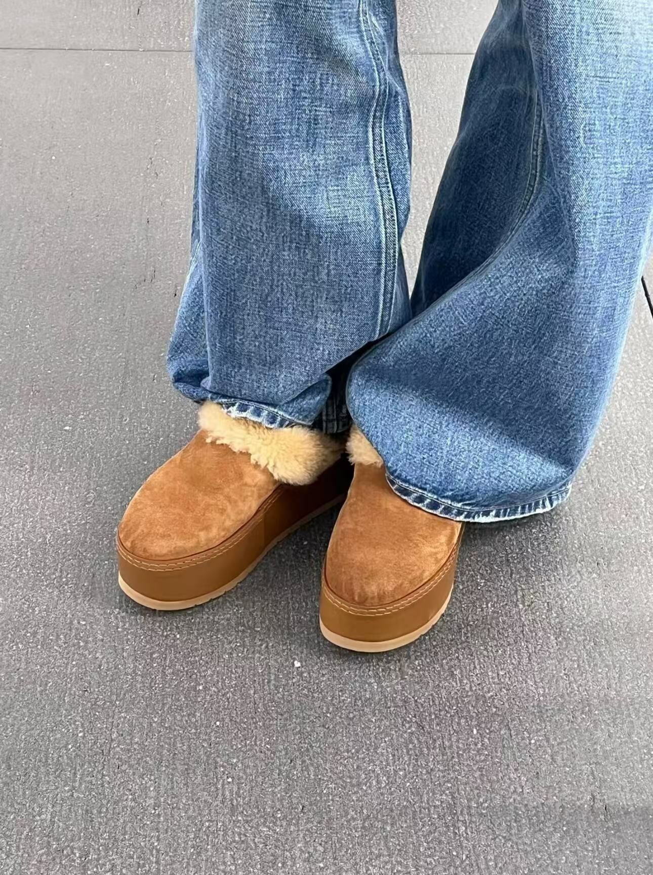 Celine厚底毛毛拖 -T