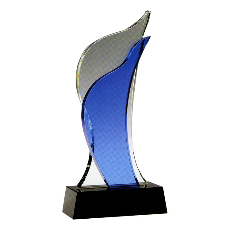 鹿港窯水晶獎座｜流光溢彩多色造型 獨特設計點亮榮耀瞬間