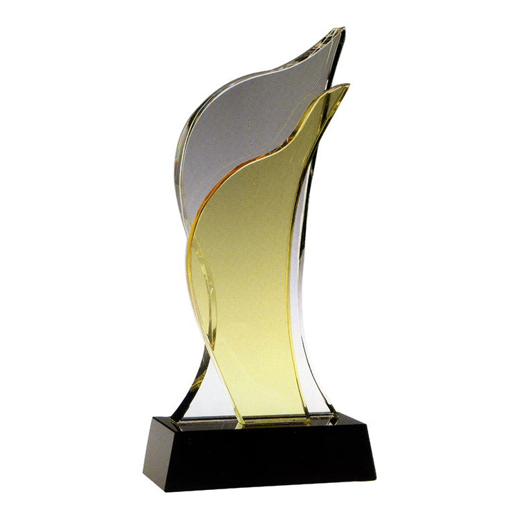 鹿港窯水晶獎座｜流光溢彩多色造型 獨特設計點亮榮耀瞬間