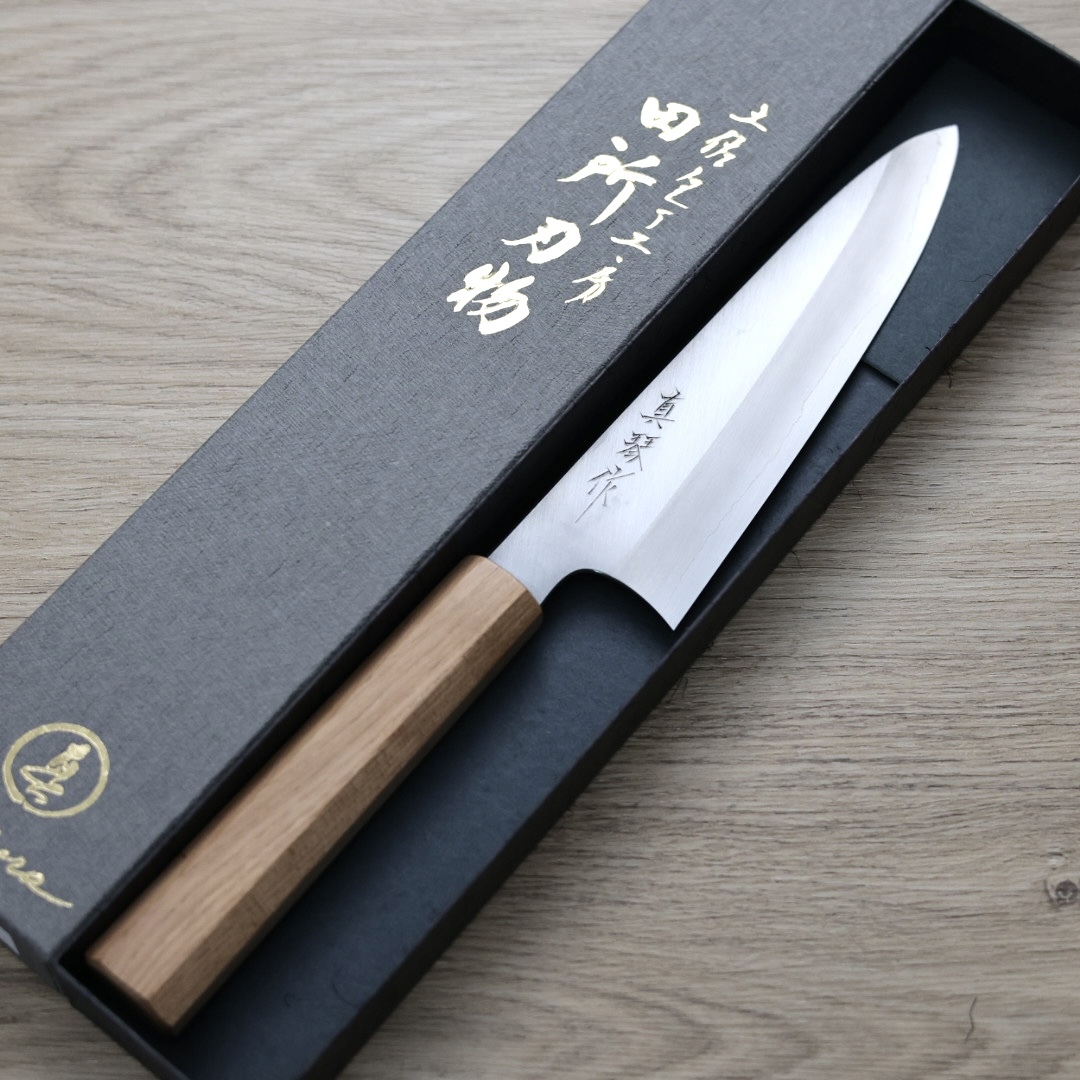 田所真琴 牛刀 180mm 銀三鋼