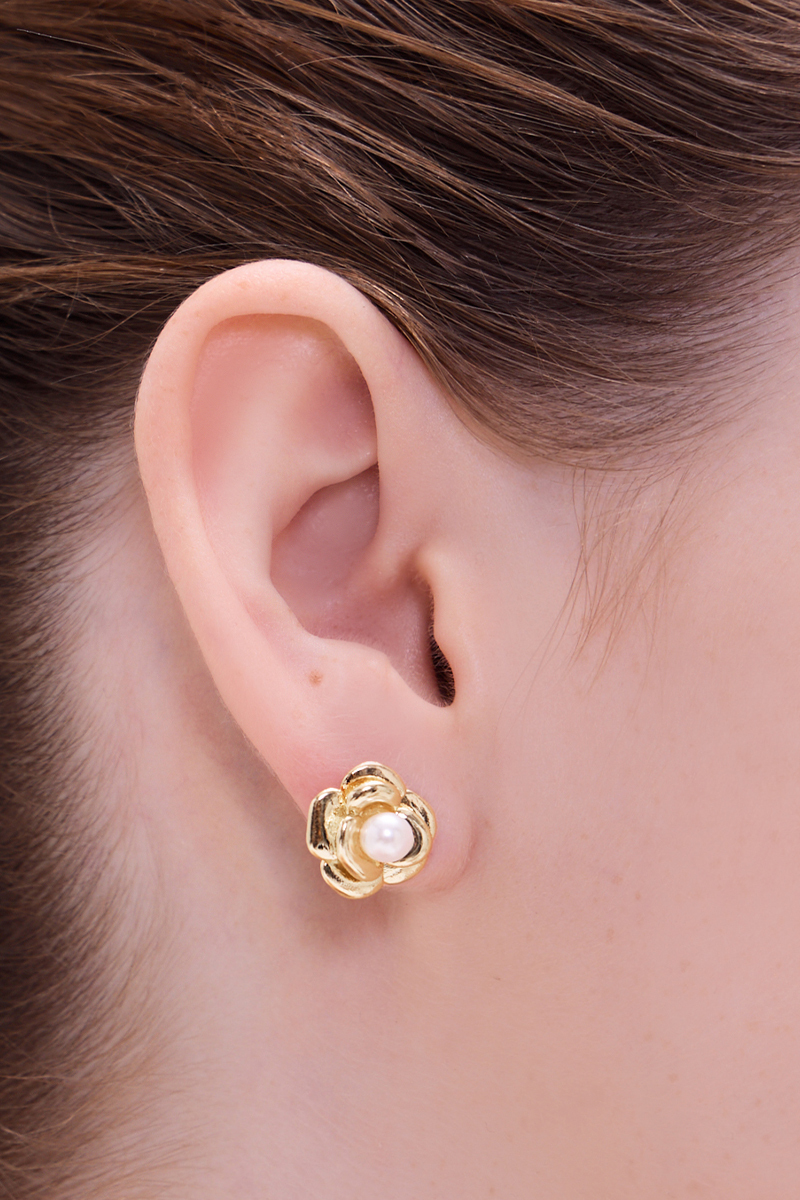 法式優雅金屬珍珠花朵。銀針耳環(金)