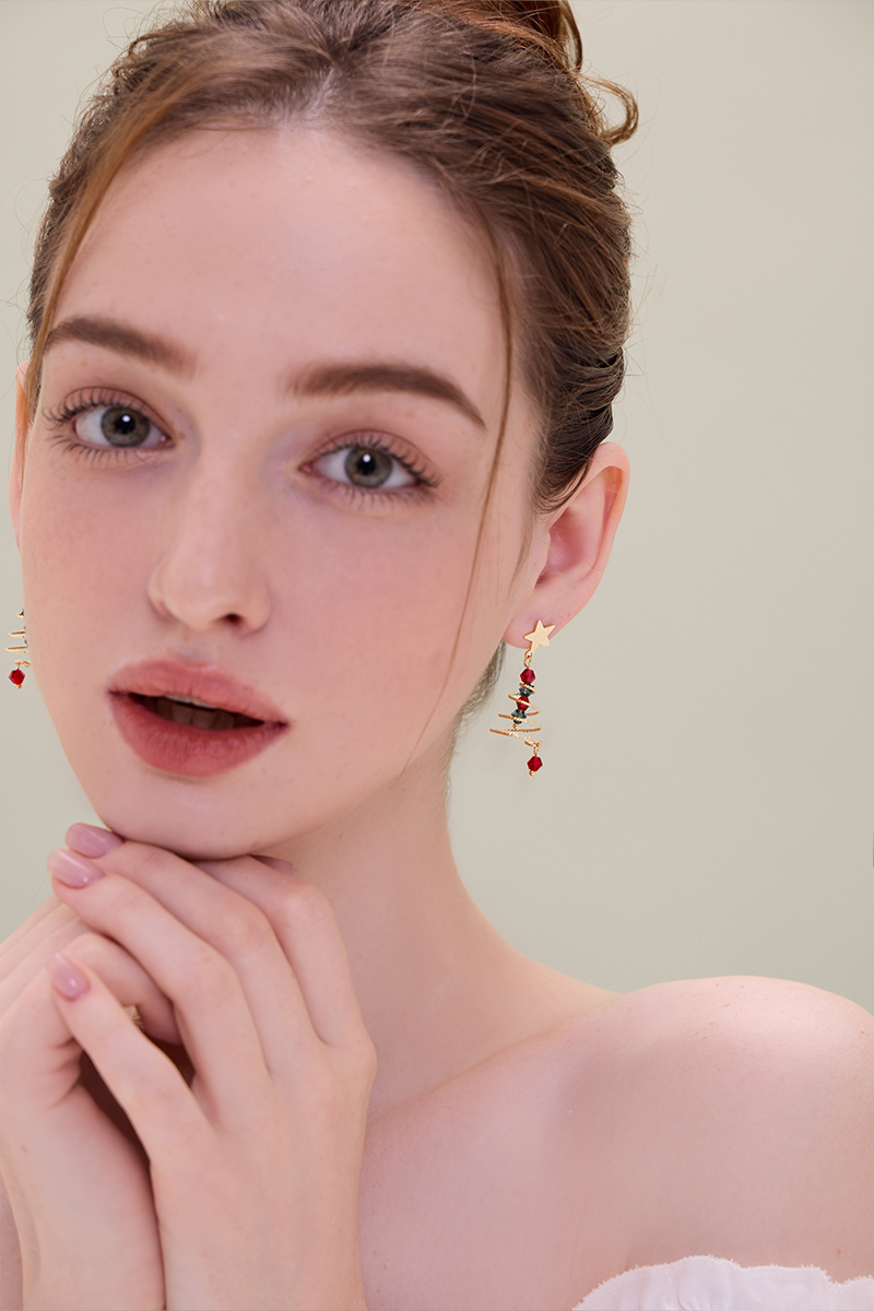 聖誕限定星星氛圍聖誕樹。夾式耳環