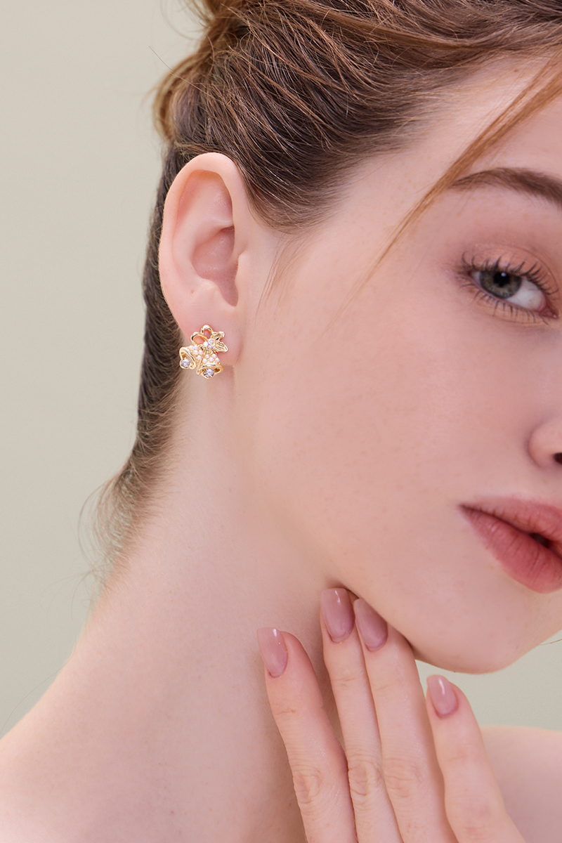 聖誕限定珍珠鋯石鈴鐺。夾式耳環