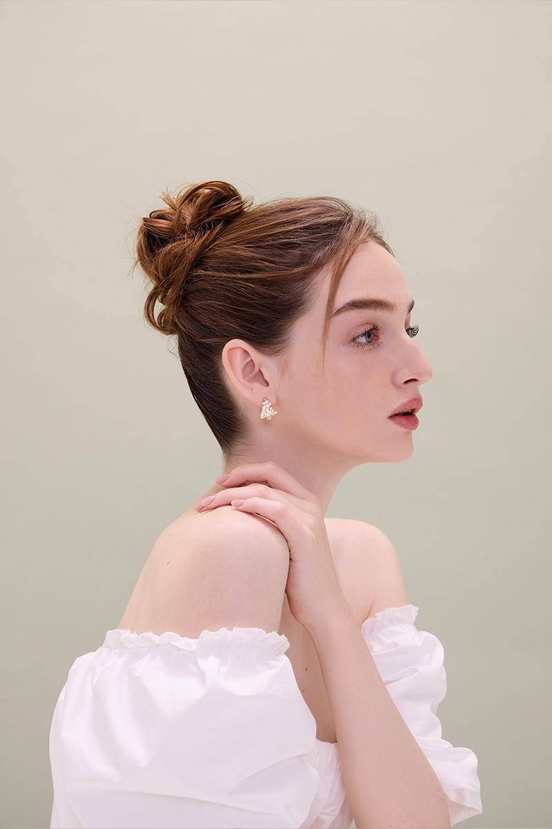 聖誕限定珍珠鋯石聖誕樹。夾式耳環