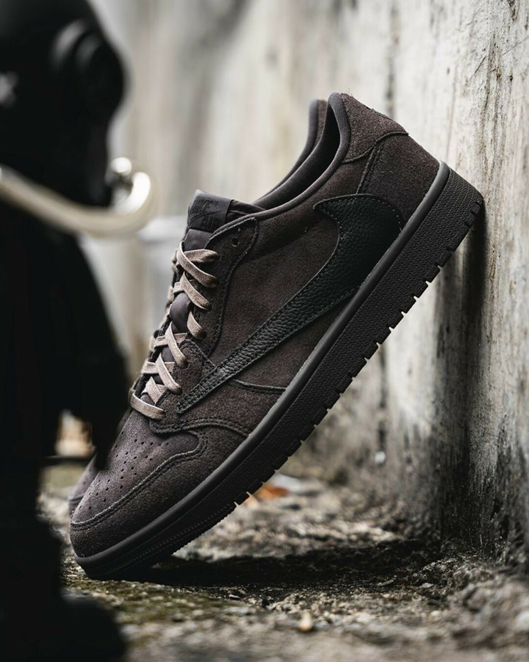 TRAVIS SCOTT x  AIR JORDAN 1 LOW ''VELVET BROWN'' 絲絨摩卡 黑棕 倒鉤9.0 倒勾 男鞋 DM7866-202 /現＋預