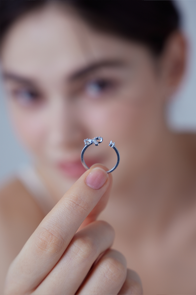 簍空鋯石蝴蝶結可調戒指