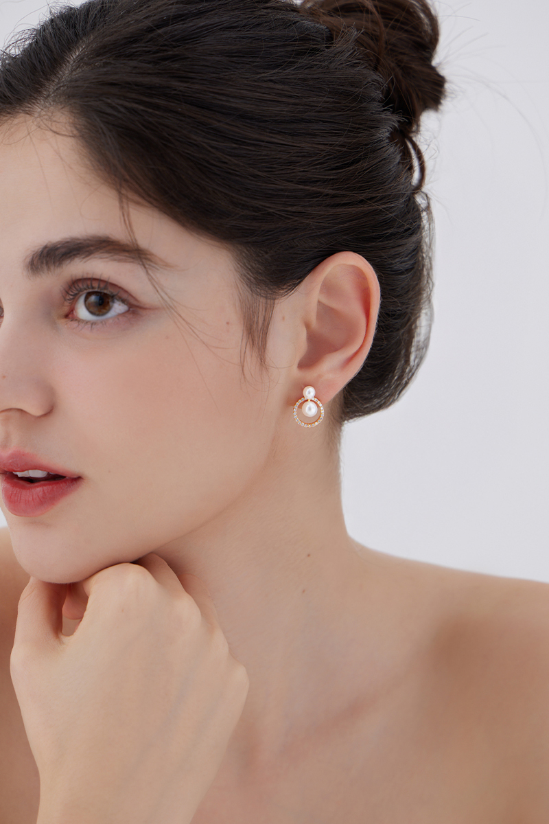 法式復古圓形鋯石珍珠。銀針耳環