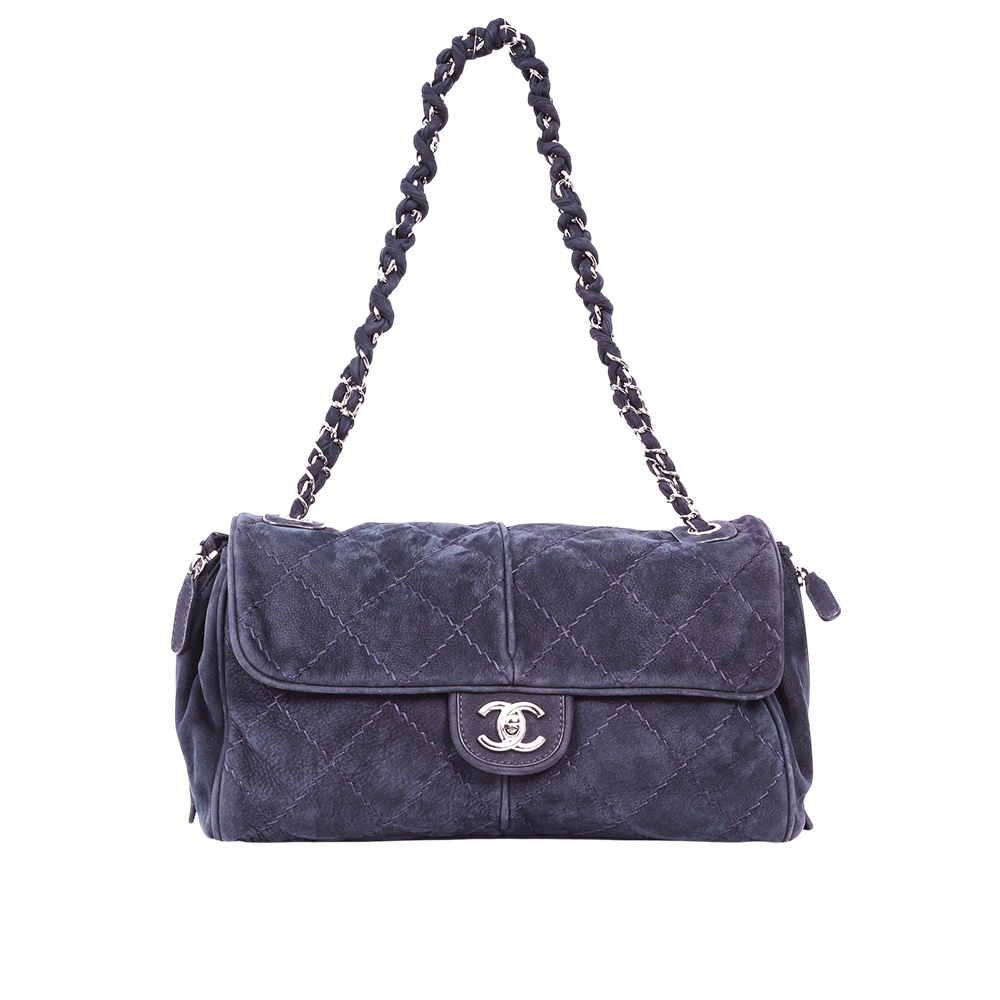 【CHANEL】銀色CC Logo 縫線設計麂皮肩背包