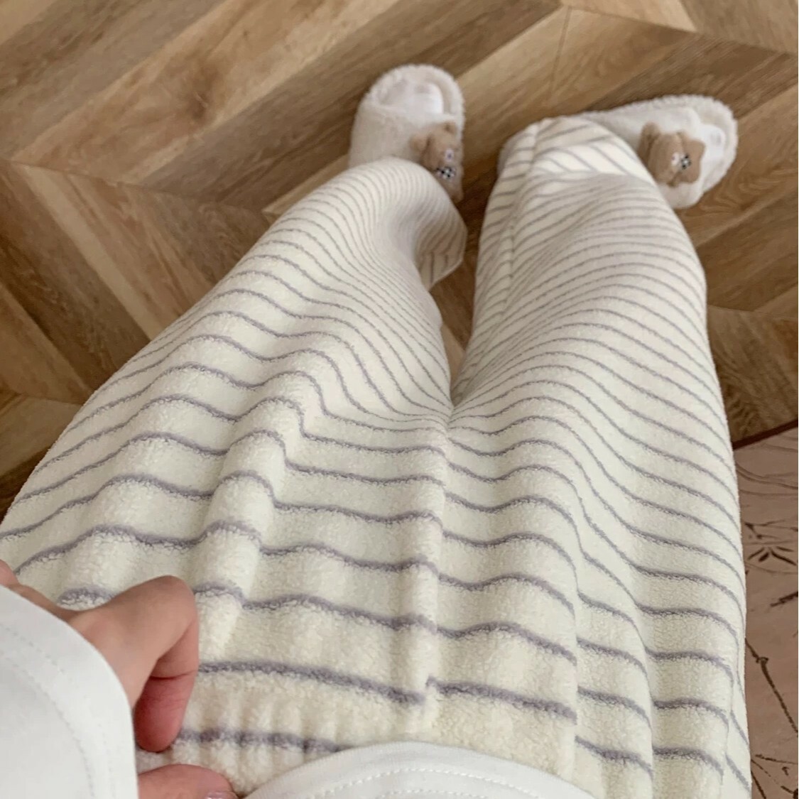 《5445》灰白條紋加厚雪粒絨垂感休閒居家褲