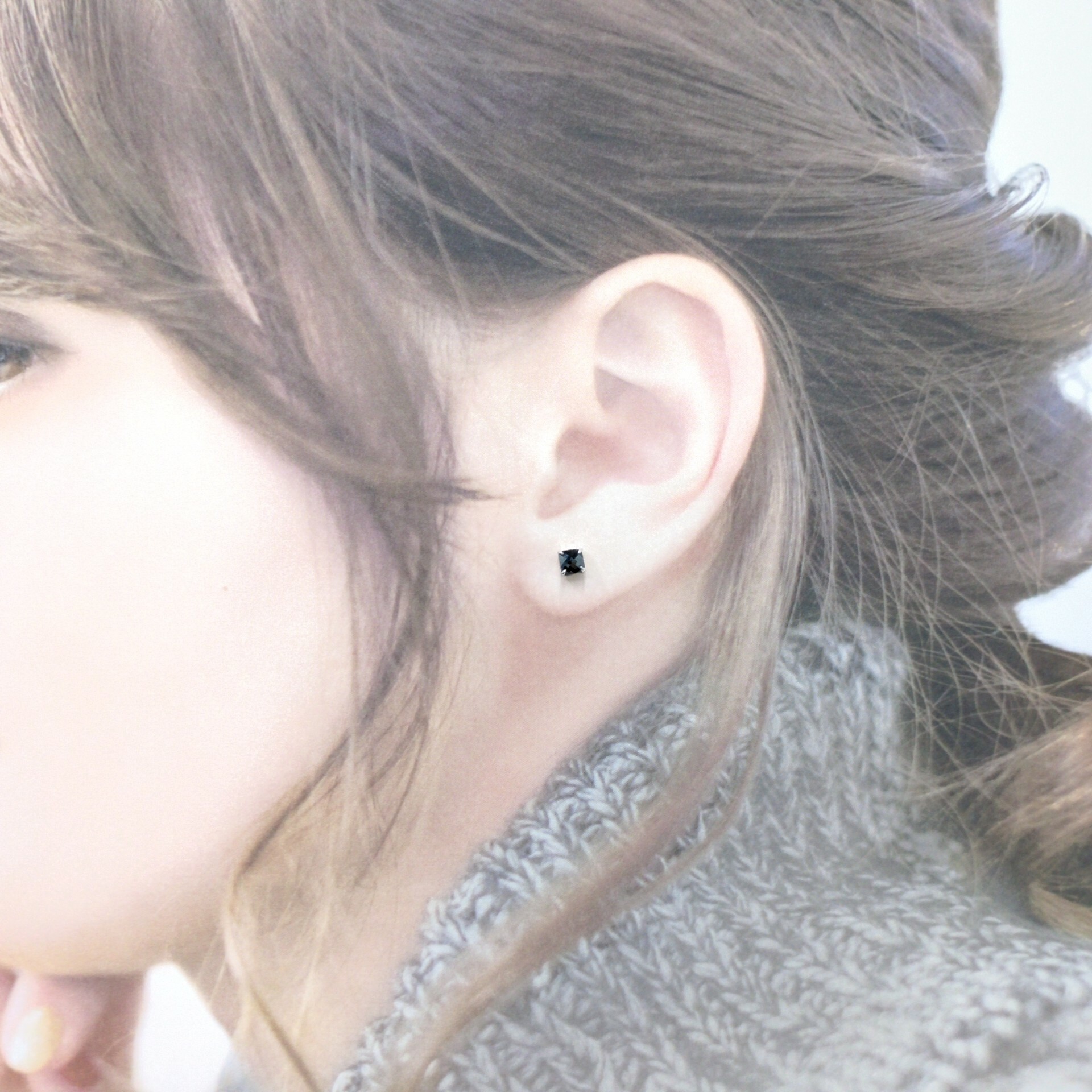 全新18K白金【主石50份方形黑鑽】單耳環