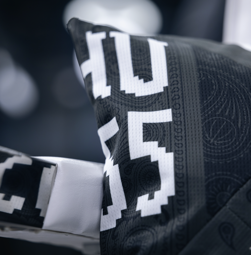 24-25 LNx家扶幸福小舖中心實戰球衣抱枕