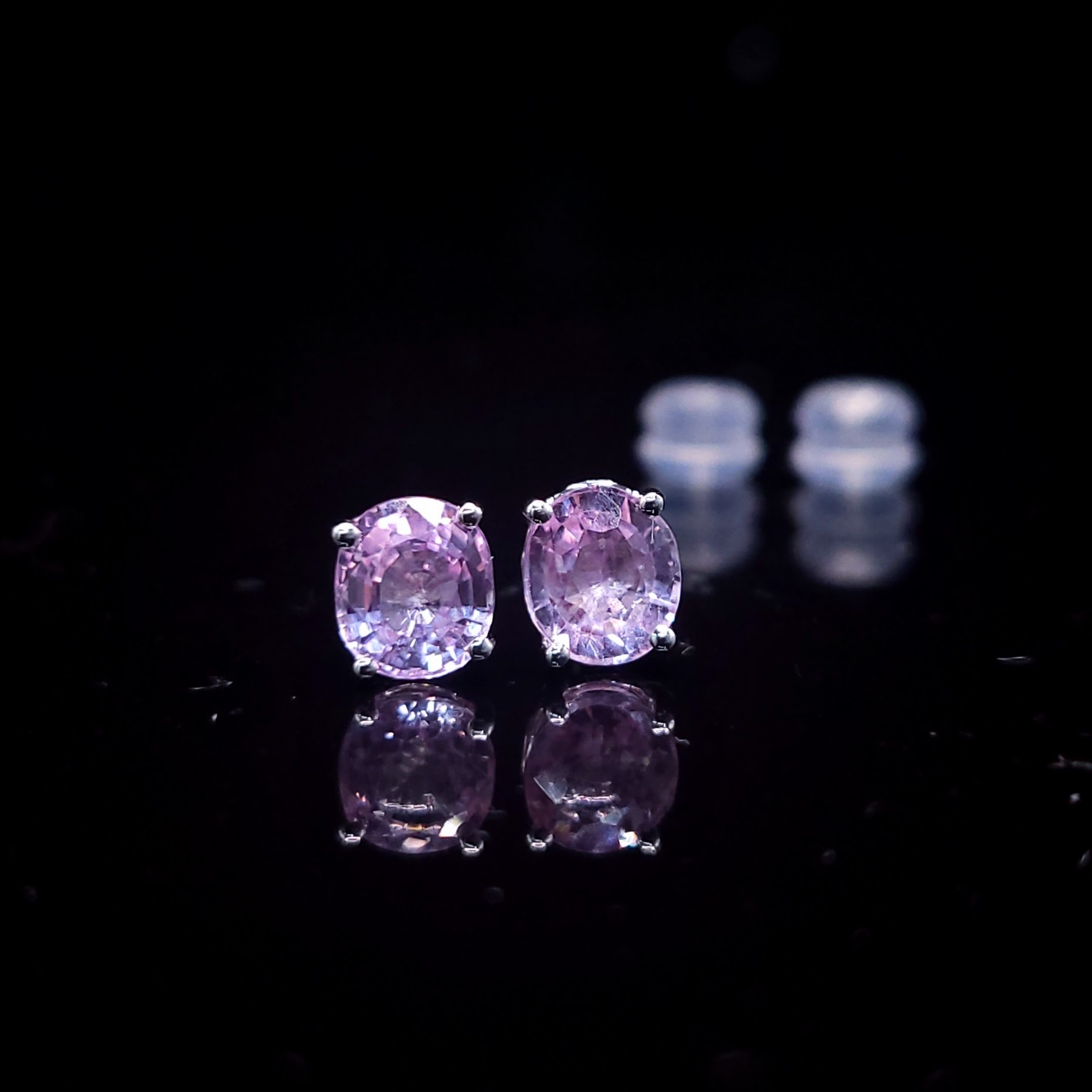 全新18K白金【主石1卡62份粉紅藍寶】耳環