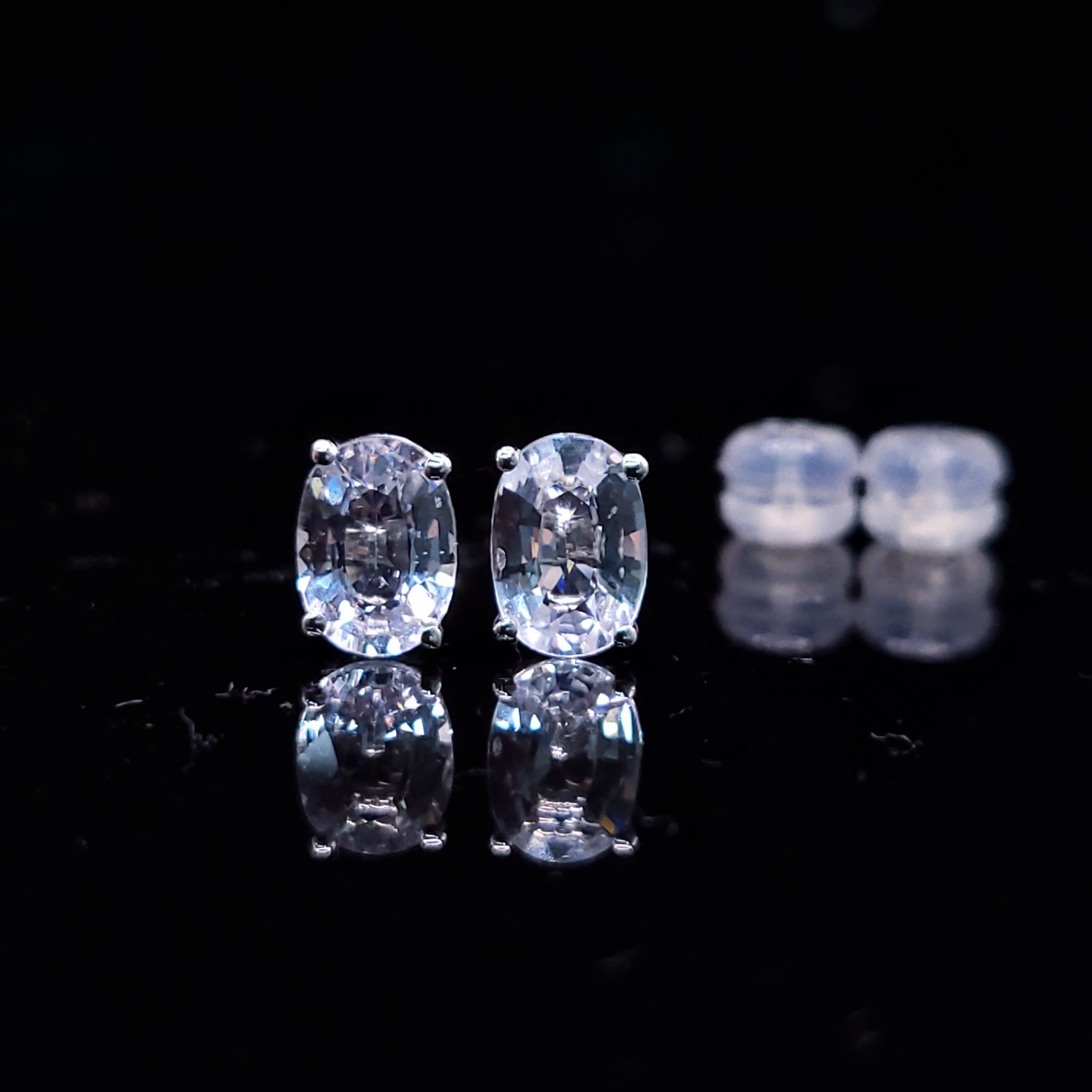 全新18K白金【主石1卡52份藍寶石】耳環