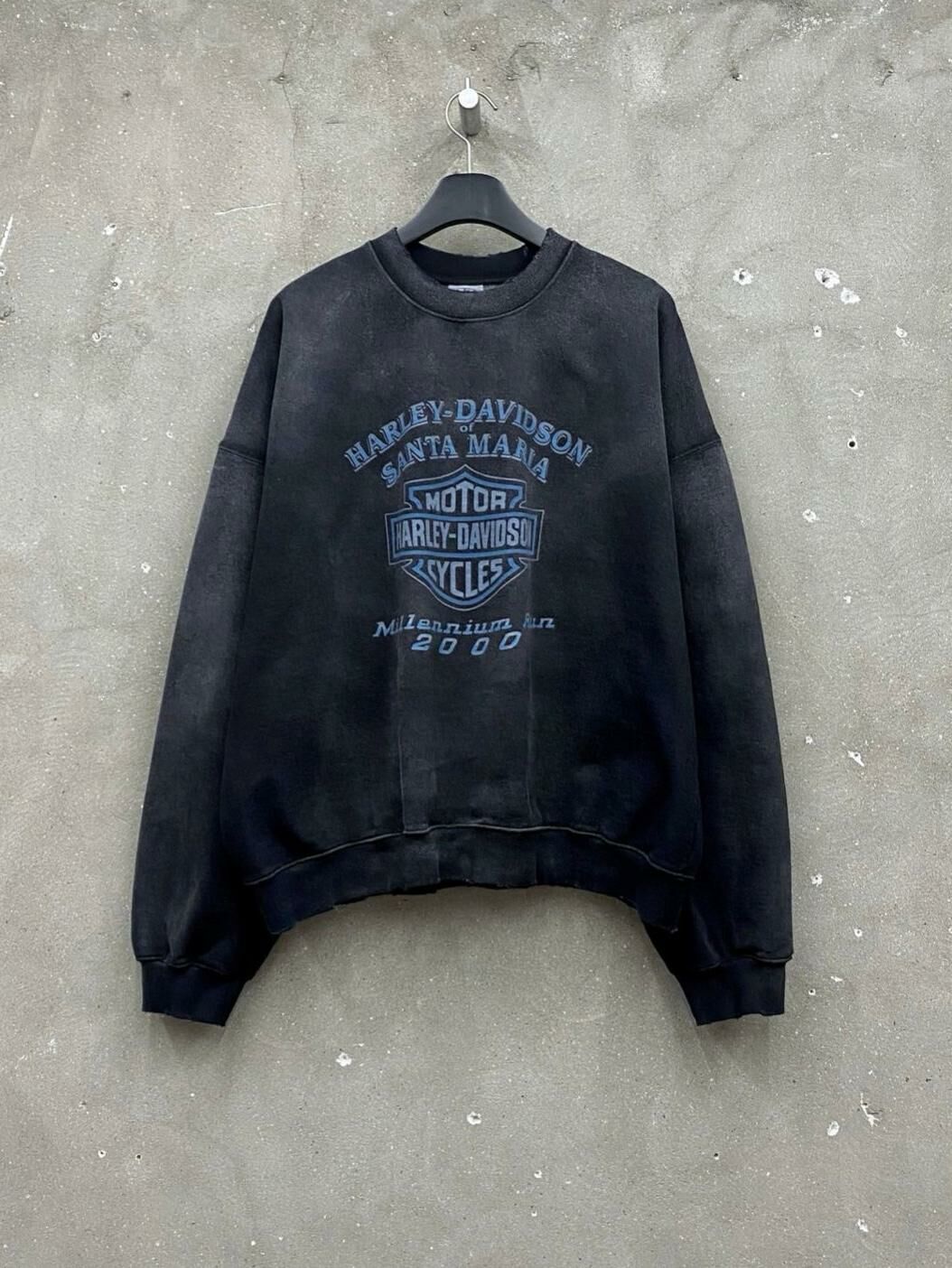 洗水英文字圖案衛衣(薄抓毛底) ARCHIVE-300T