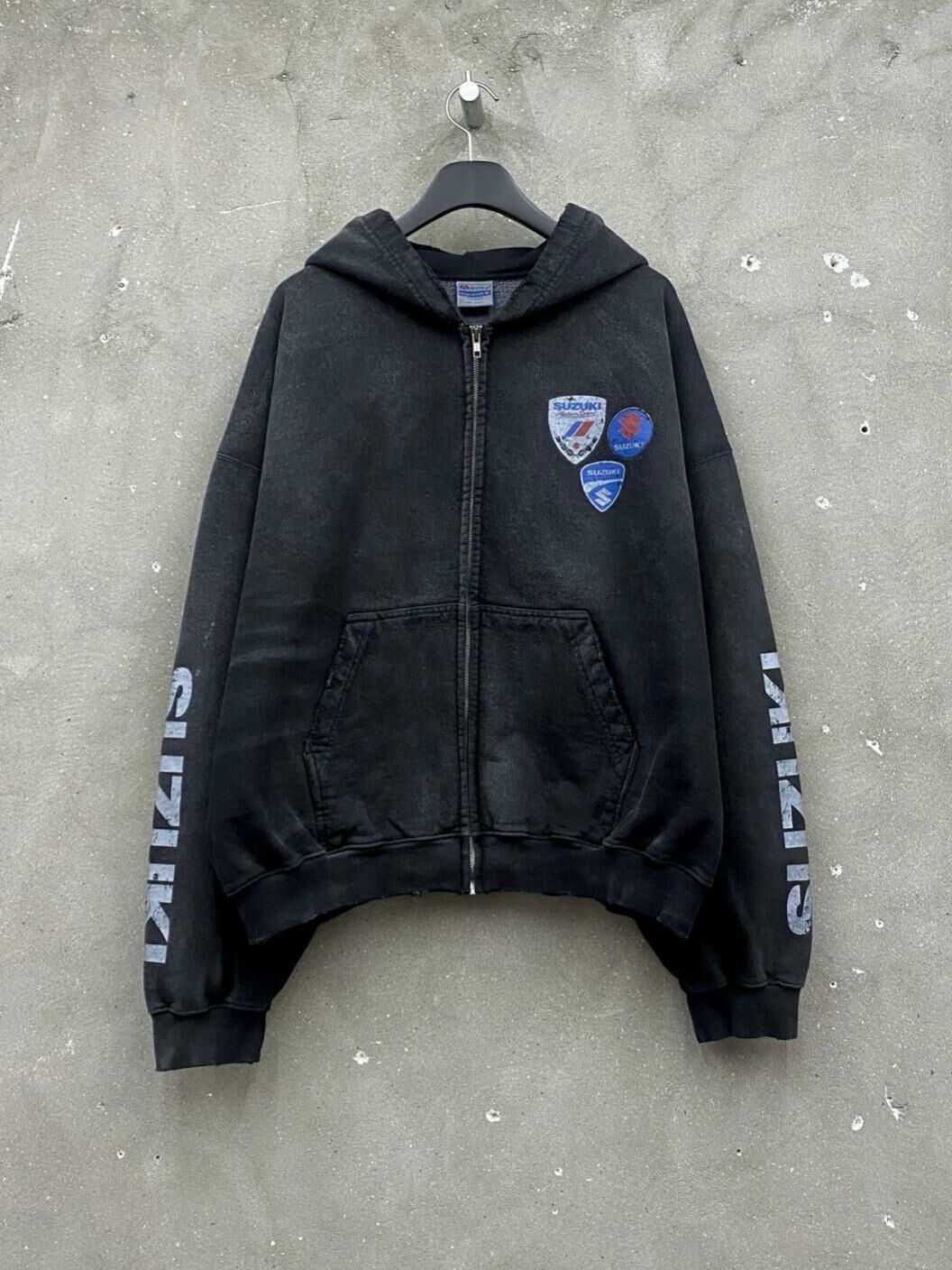 洗泣英文字拉鍊外套(薄抓毛底) ARCHIVE-302JK