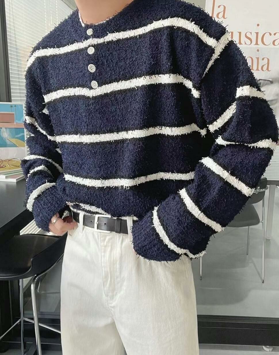 圓領橫間半開胸針織衫 RAYGUN-017T