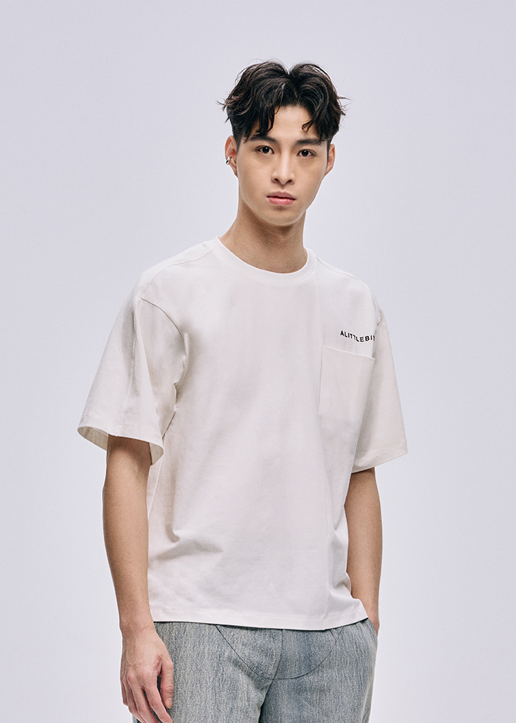 Structured Flow / 有序流線 T Shirt. (白)