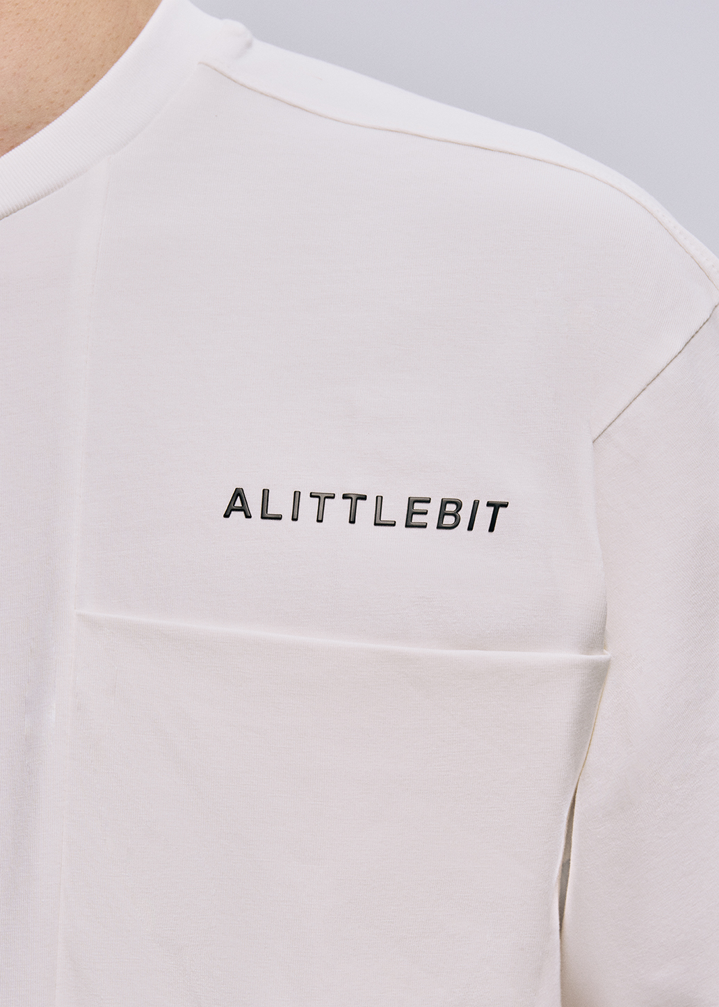 Structured Flow / 有序流線 T Shirt. (白)