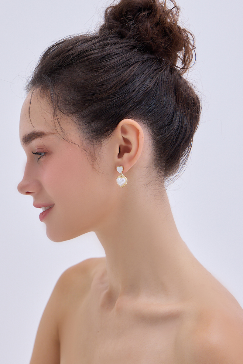 心心相印。夾式耳環