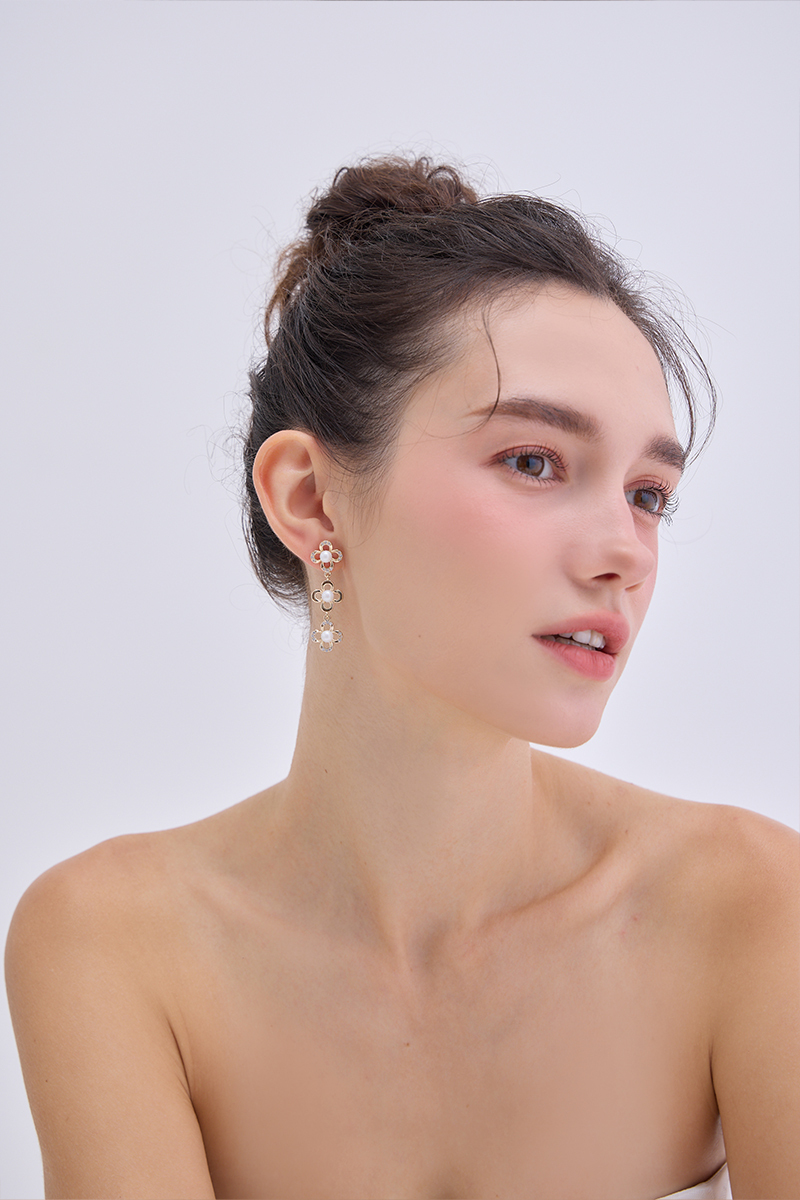 花漾心語。銀針耳環