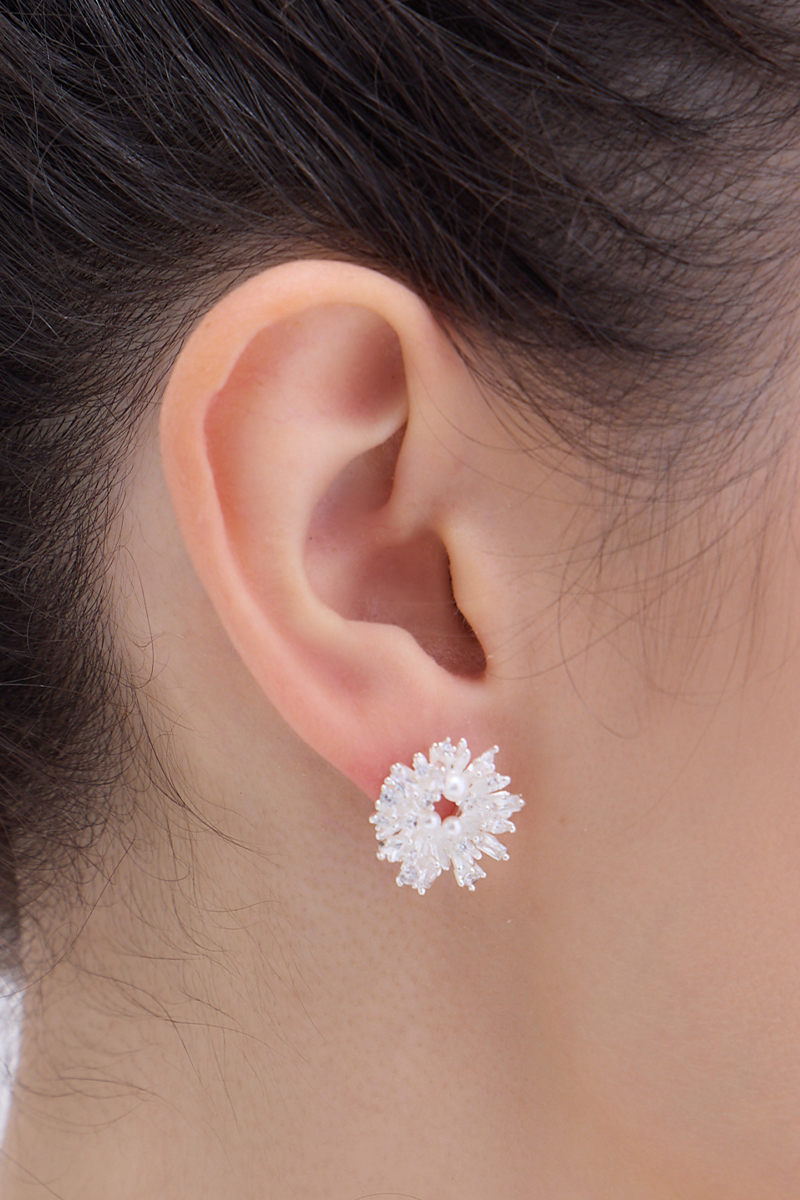 鋯石珍珠煙花。銀針耳環(銀)