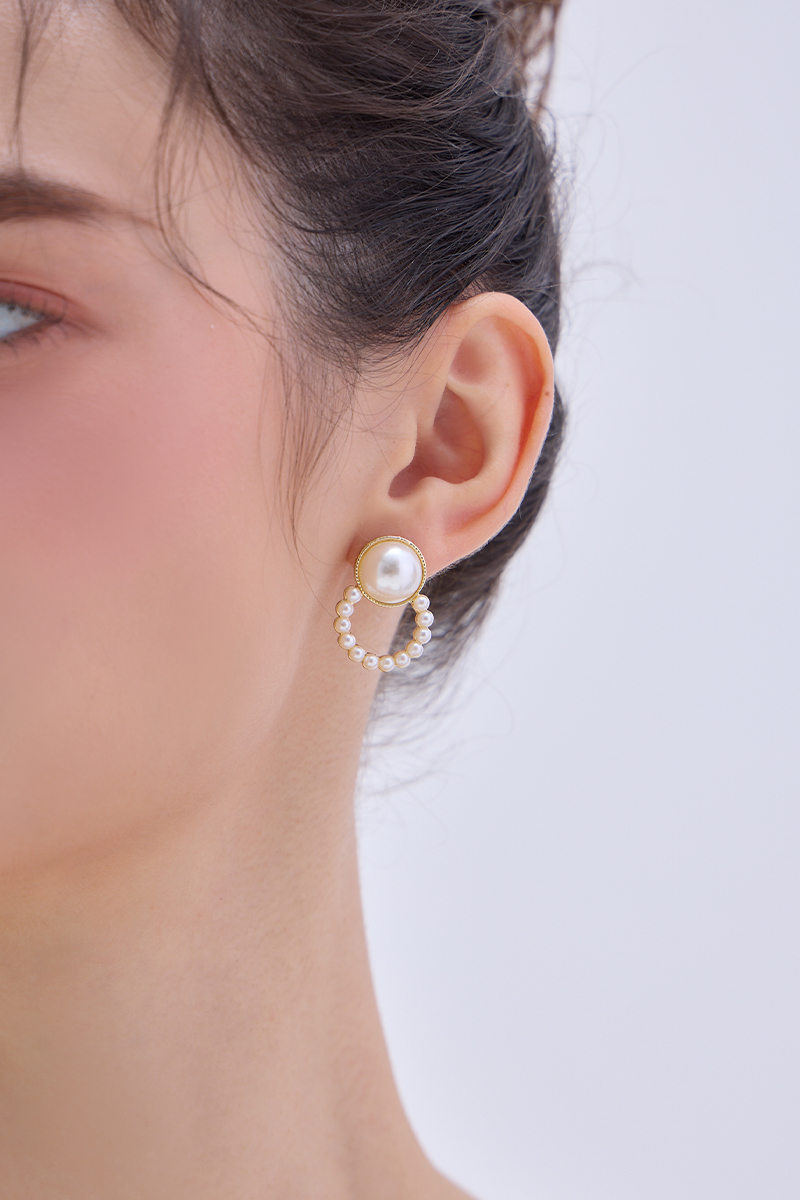 珍珠環圈。針式耳環