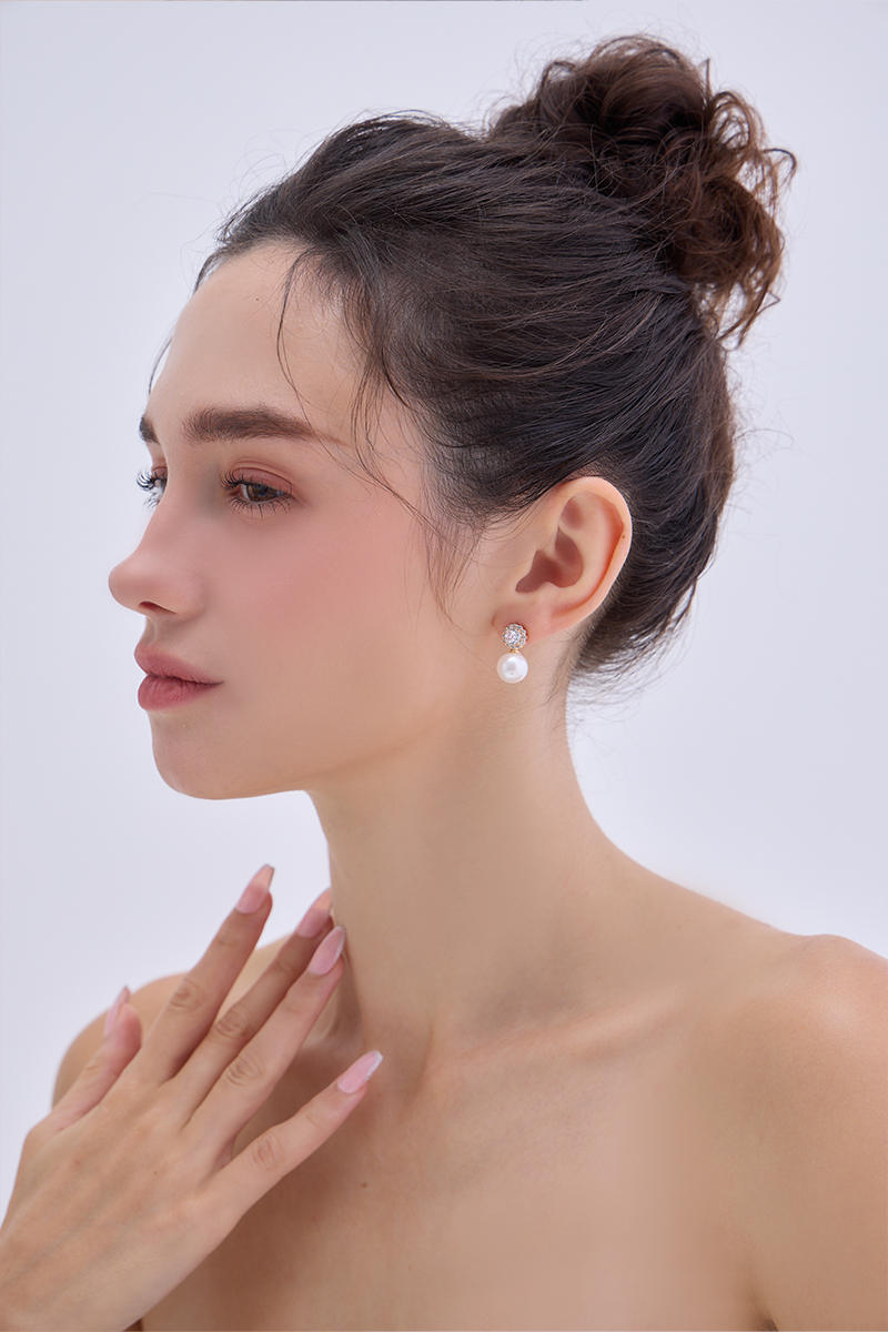法式輕奢掛墜珍珠。針式耳環