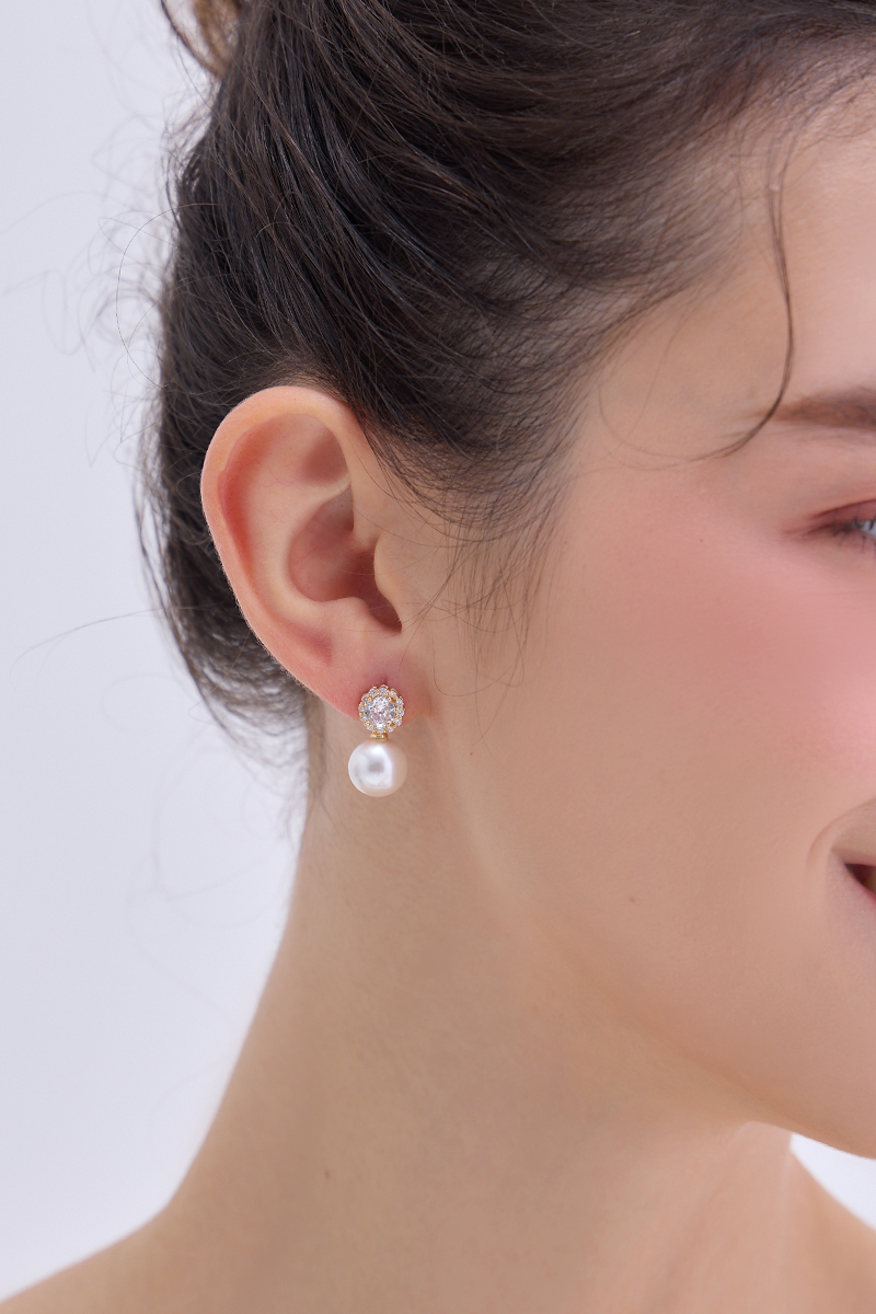 法式輕奢掛墜珍珠。針式耳環