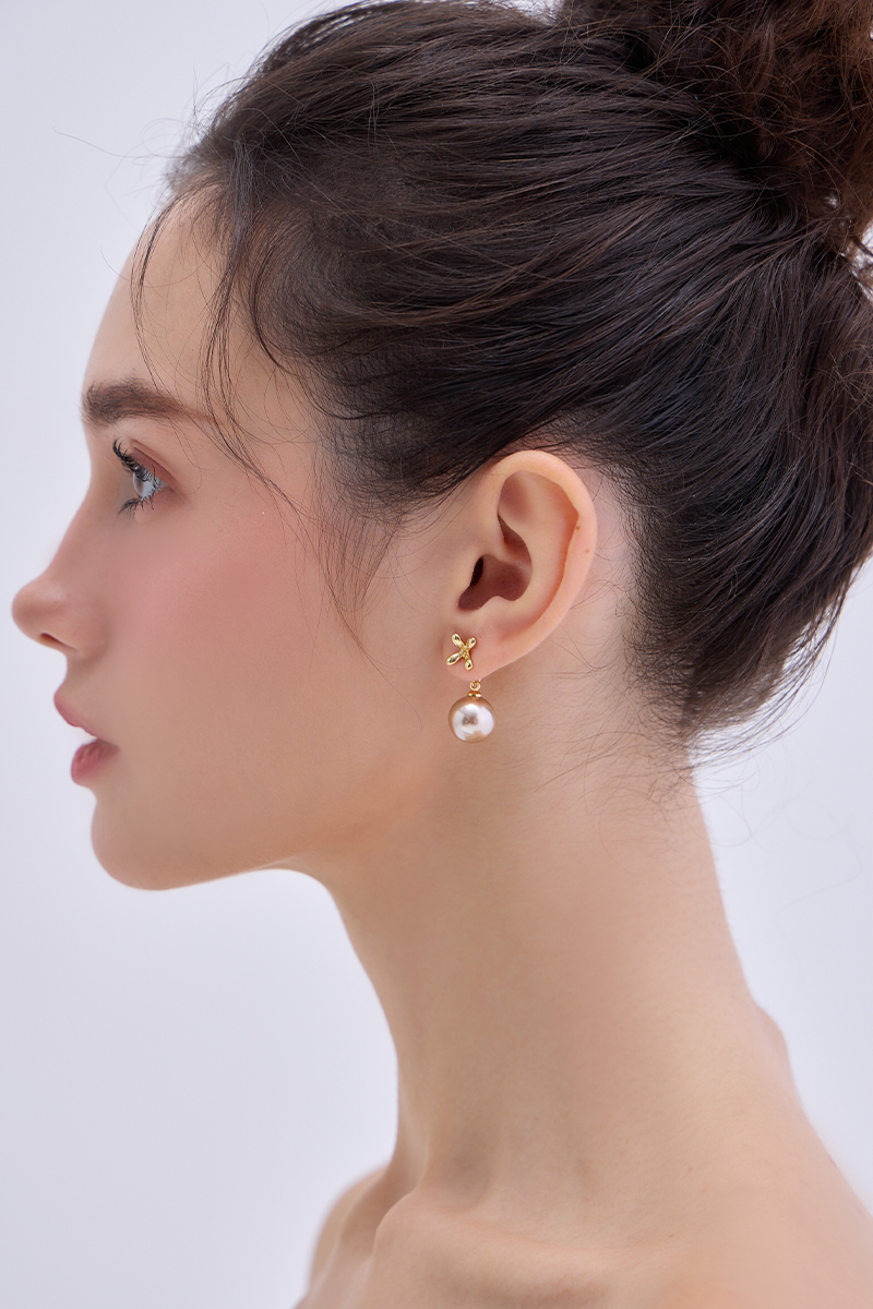 焦糖珍珠。銀針耳環