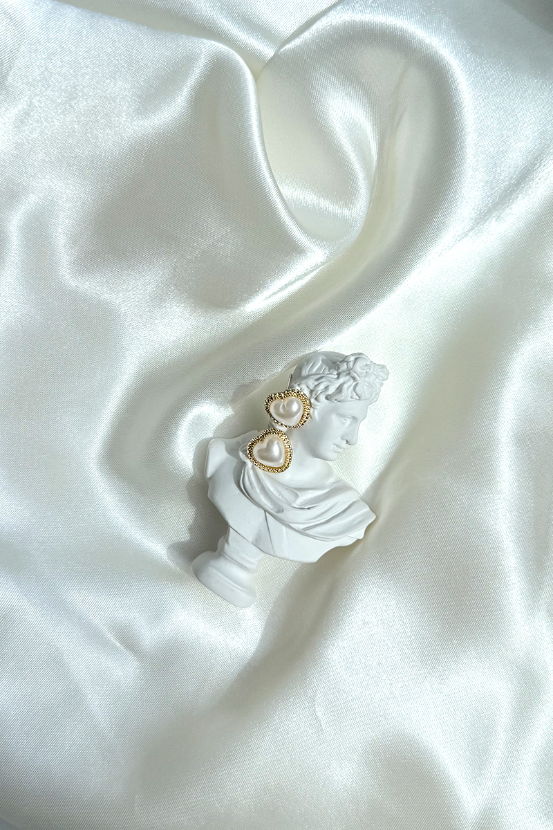 珍珠愛心語。針式耳環