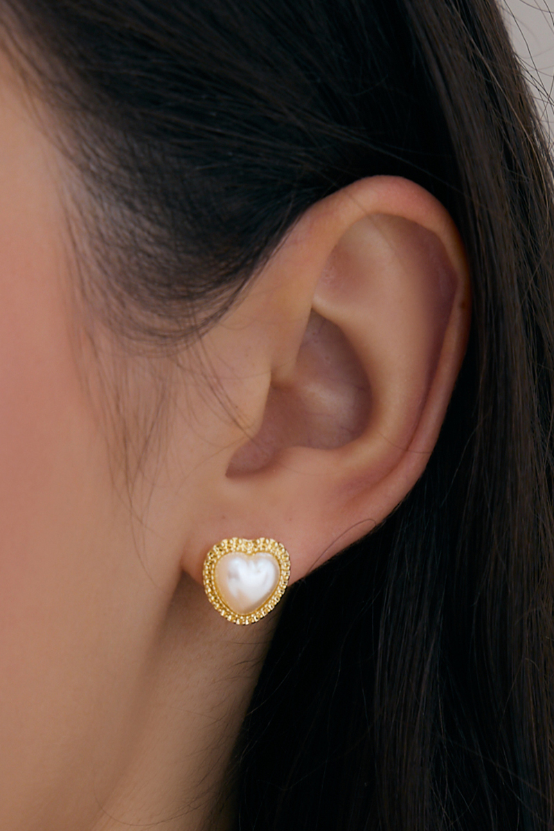 珍珠愛心語。夾式耳環