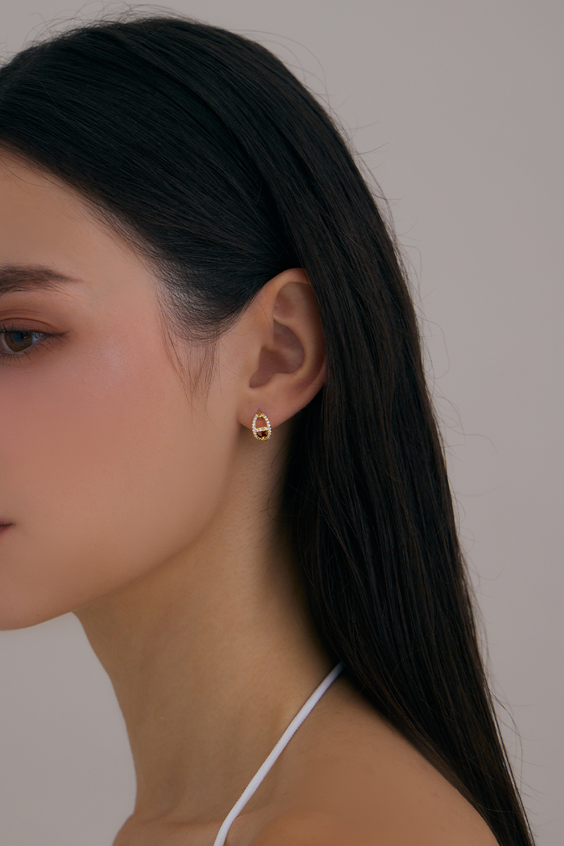 滿鑽百搭小豬鼻。針式耳環