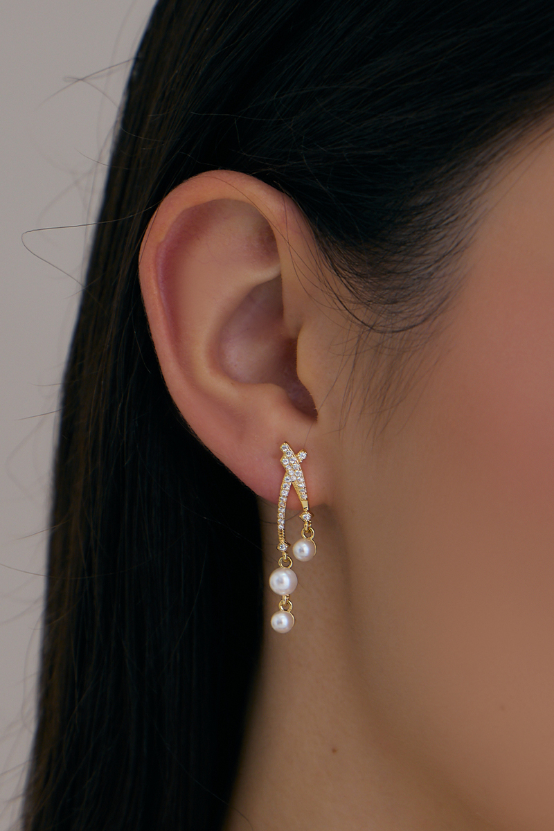 星河珍珠鋯石。銀針耳環