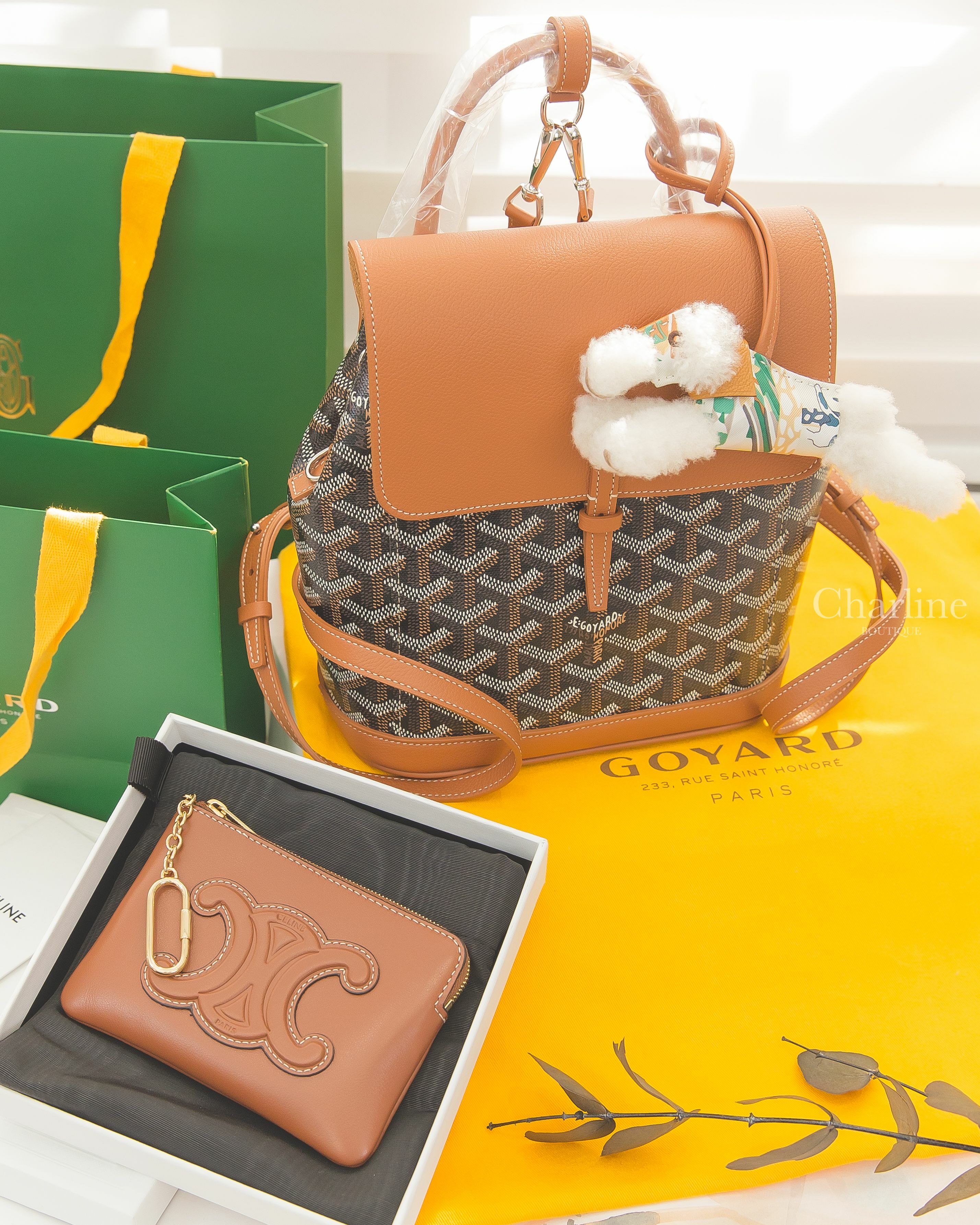 Goyard Alpin 黑色拼咖啡色帆布咖啡色小牛皮迷你手提後背包,Celine 棕褐色凱旋門小牛皮金釦鑰匙拉鍊零錢包,Hermès Budy Charm 棕色羊皮/彩色真絲衣服羊毛獵狐梗犬吊飾-Charline Boutique 精品代購