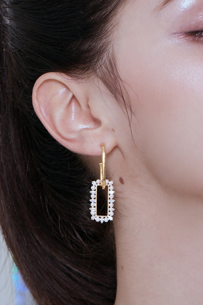 璀璨微鑲珍珠。夾式耳環