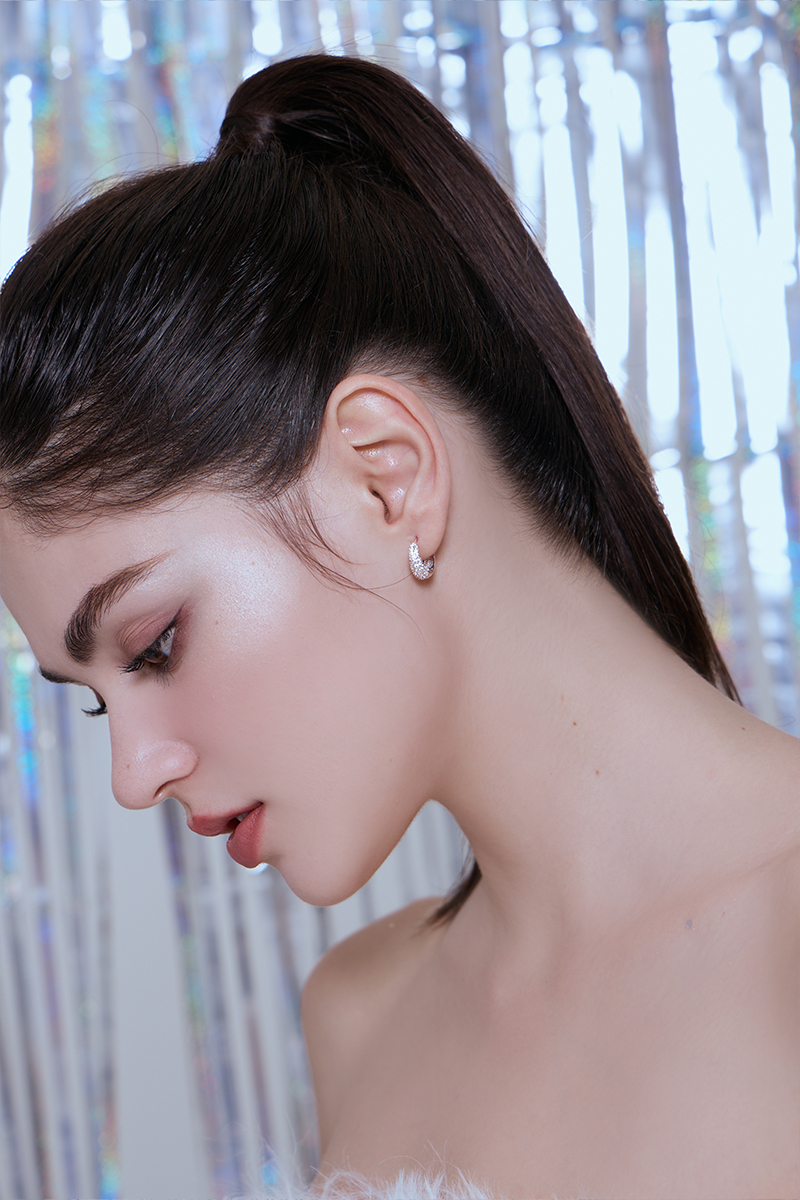 簡約滿鑽環型。針式耳環(銀)