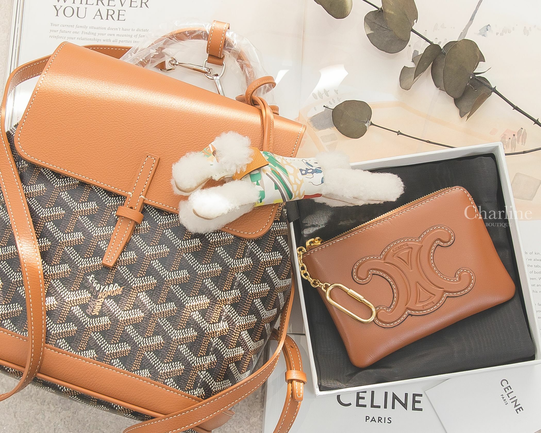 Goyard Alpin 黑色拼咖啡色帆布咖啡色小牛皮迷你手提後背包,Celine 棕褐色凱旋門小牛皮金釦鑰匙拉鍊零錢包,Hermès Budy Charm 棕色羊皮/彩色真絲衣服羊毛獵狐梗犬吊飾-Charline Boutique 精品代購
