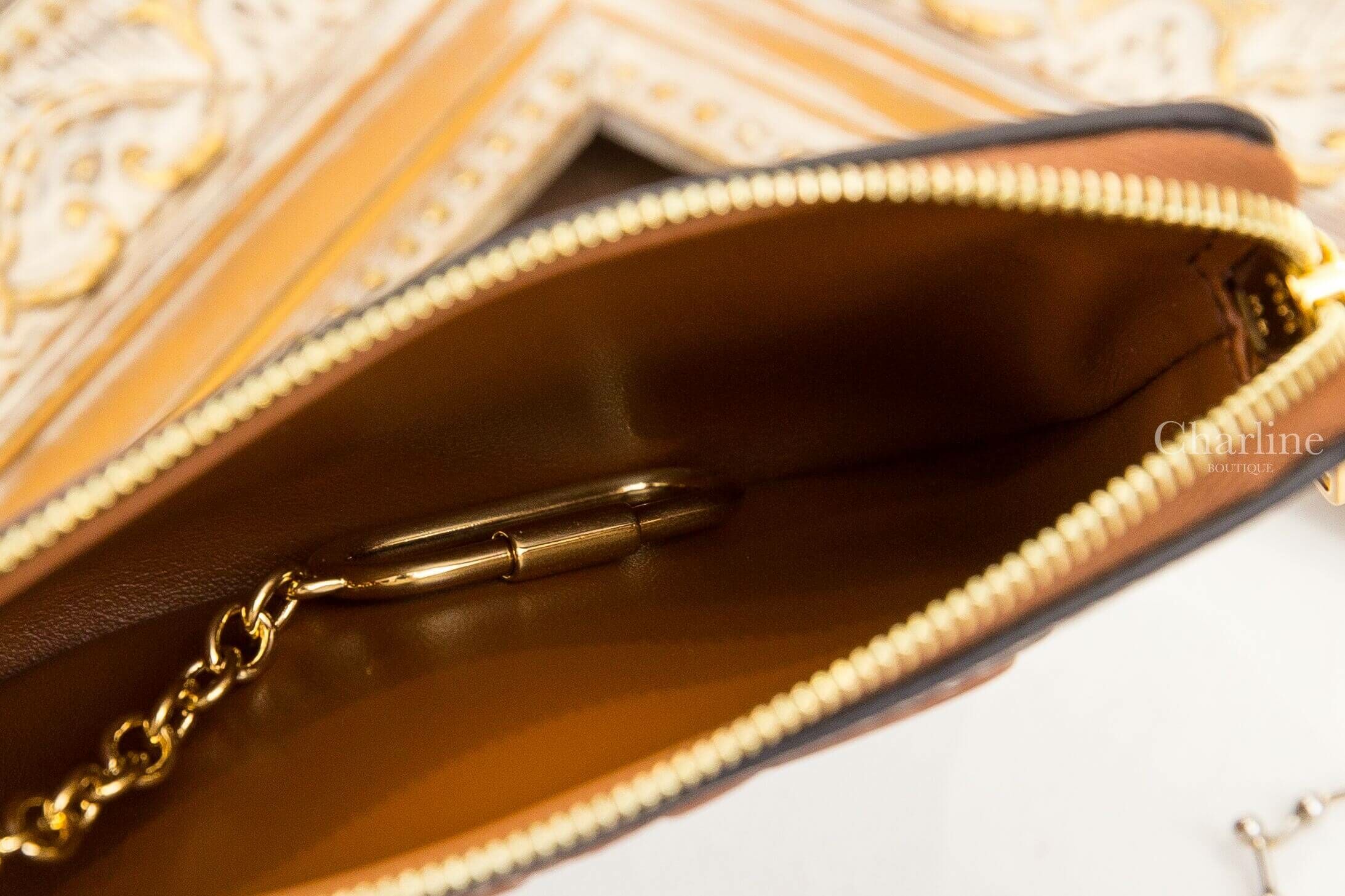 Celine Coin And Card Pouch Cuir Triomphe In Smooth Calfskin 棕褐色凱旋門小牛皮金釦鑰匙拉鍊零錢包-Charline Boutique 精品代購