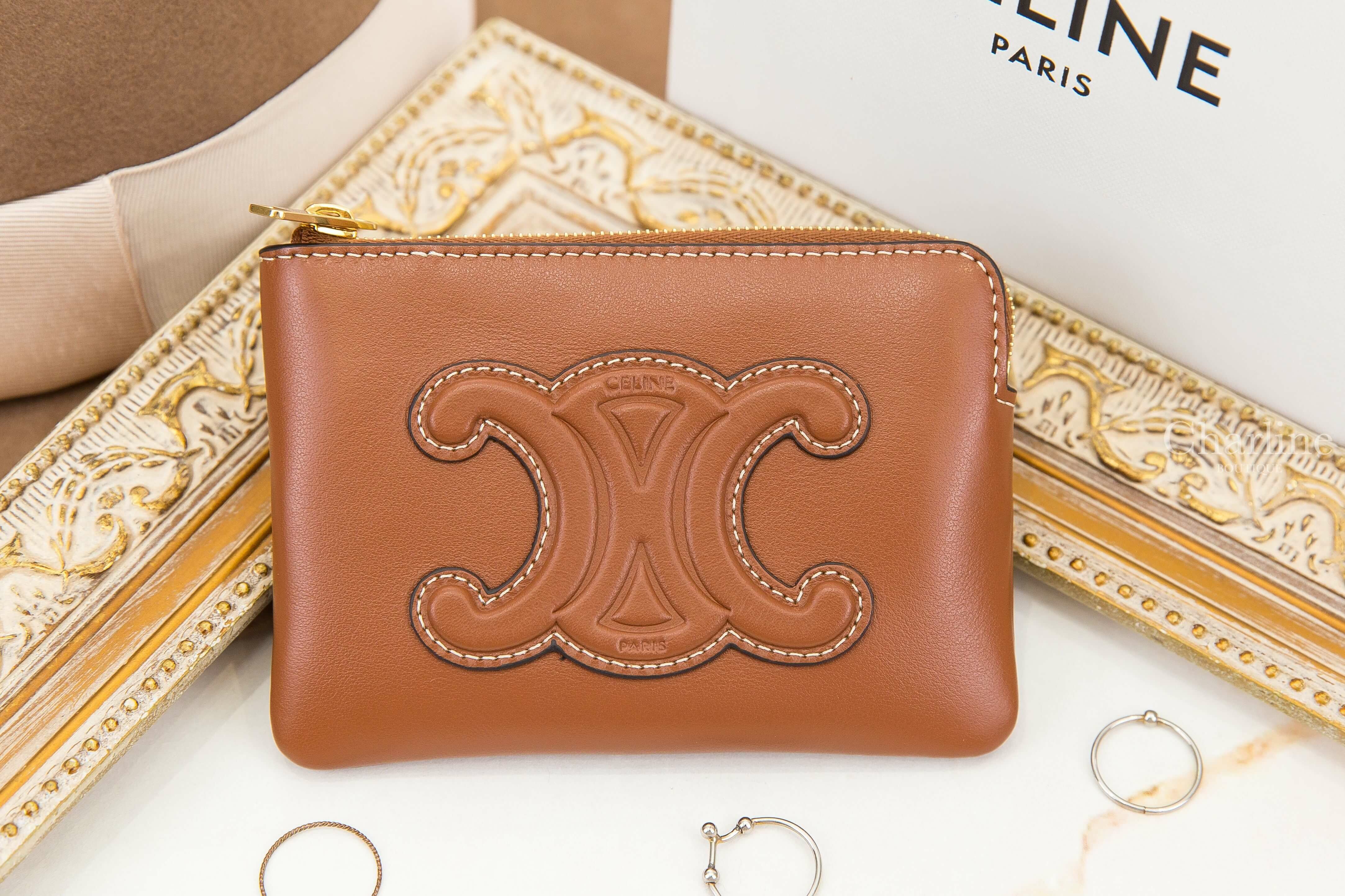 Celine Coin And Card Pouch Cuir Triomphe In Smooth Calfskin 棕褐色凱旋門小牛皮金釦鑰匙拉鍊零錢包-Charline Boutique 精品代購